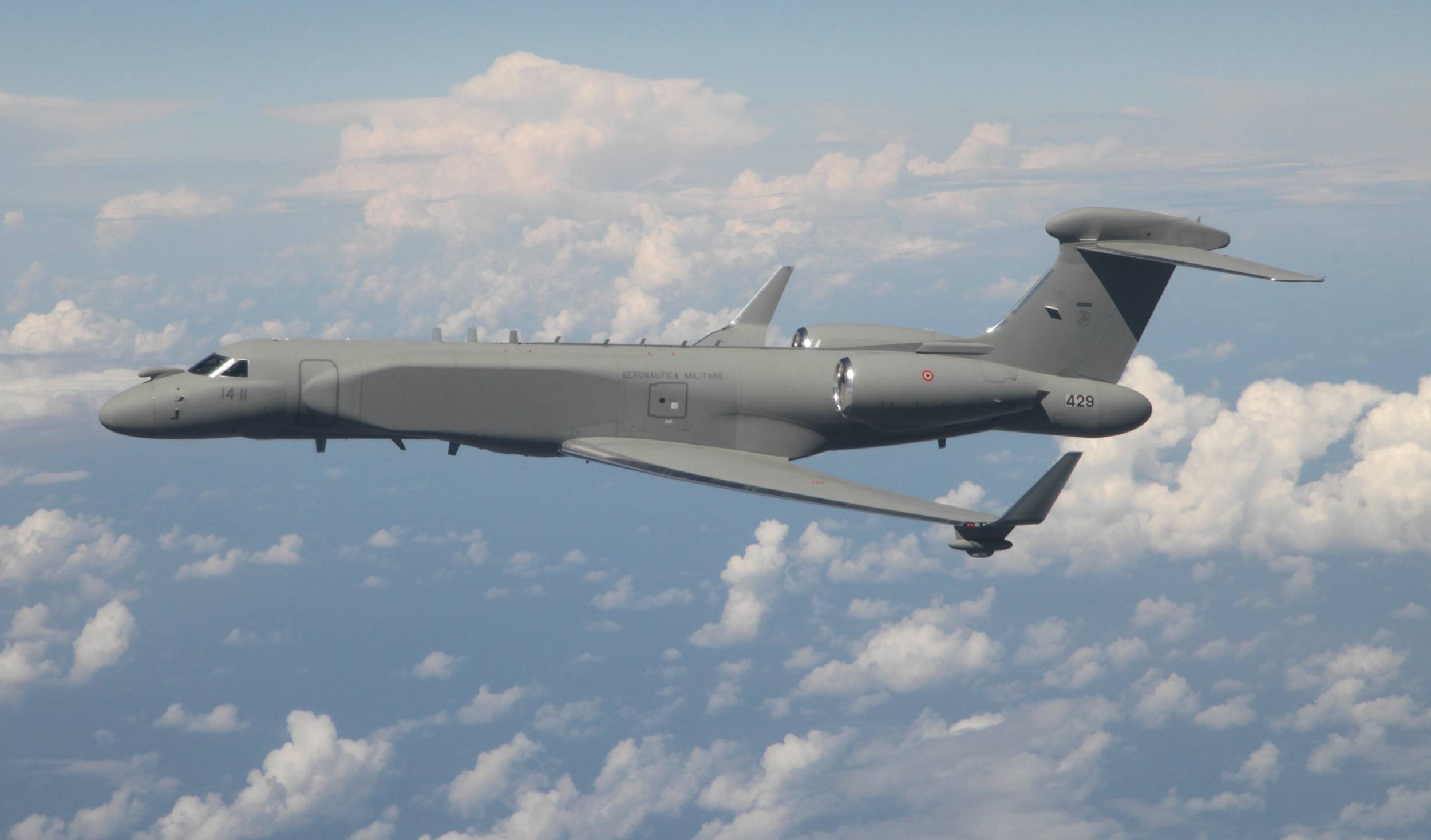 IAI Delivers CAEW Gulfstream 550 to Italian Air Force | Defense News ...