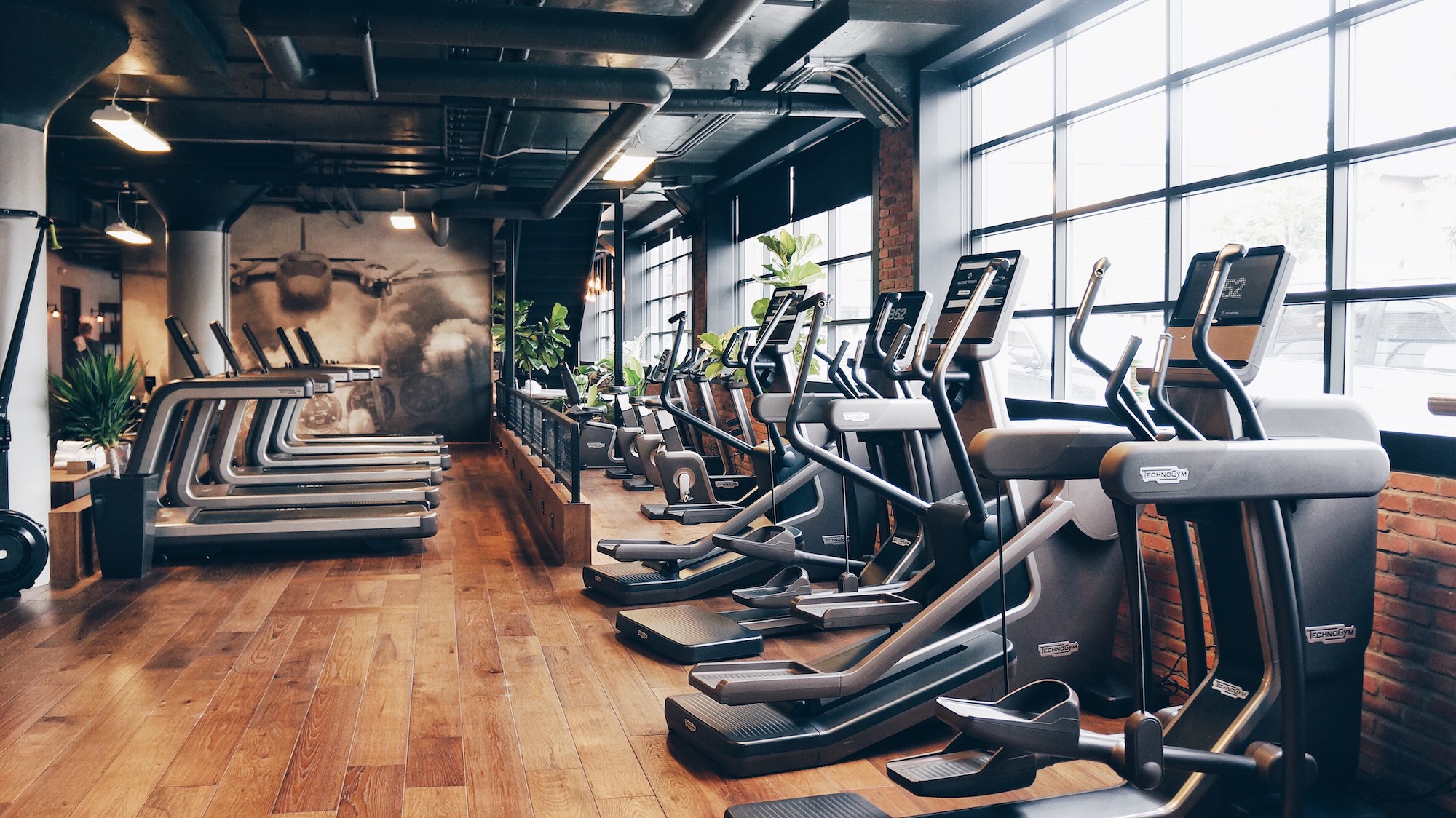 B52: Montreal's new and most luxurious gym - The Local Stretch