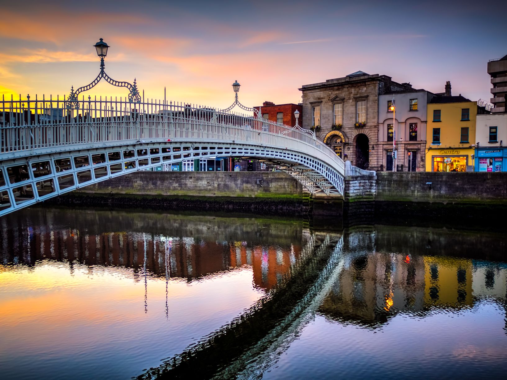 Sunrise at the Ha'Penny Bridge in lovely Dublin, Ireland | Dublin ...