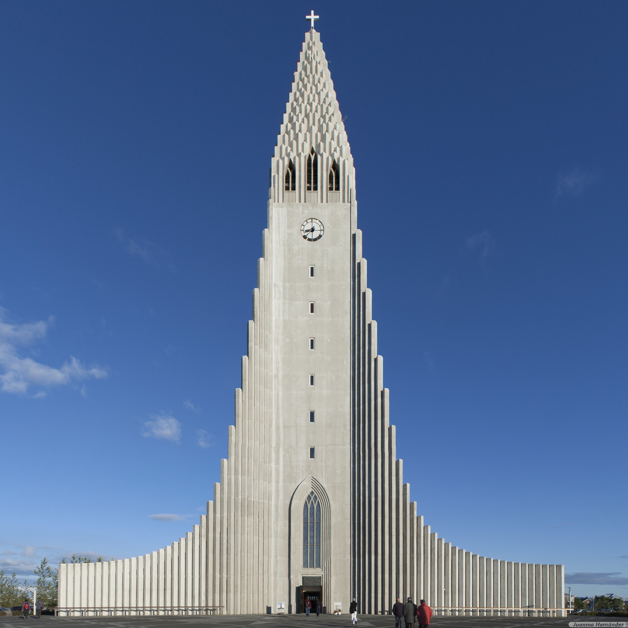 Hallgrímskirkja - Reykjavík, Iceland » Modern & Classic Architecture