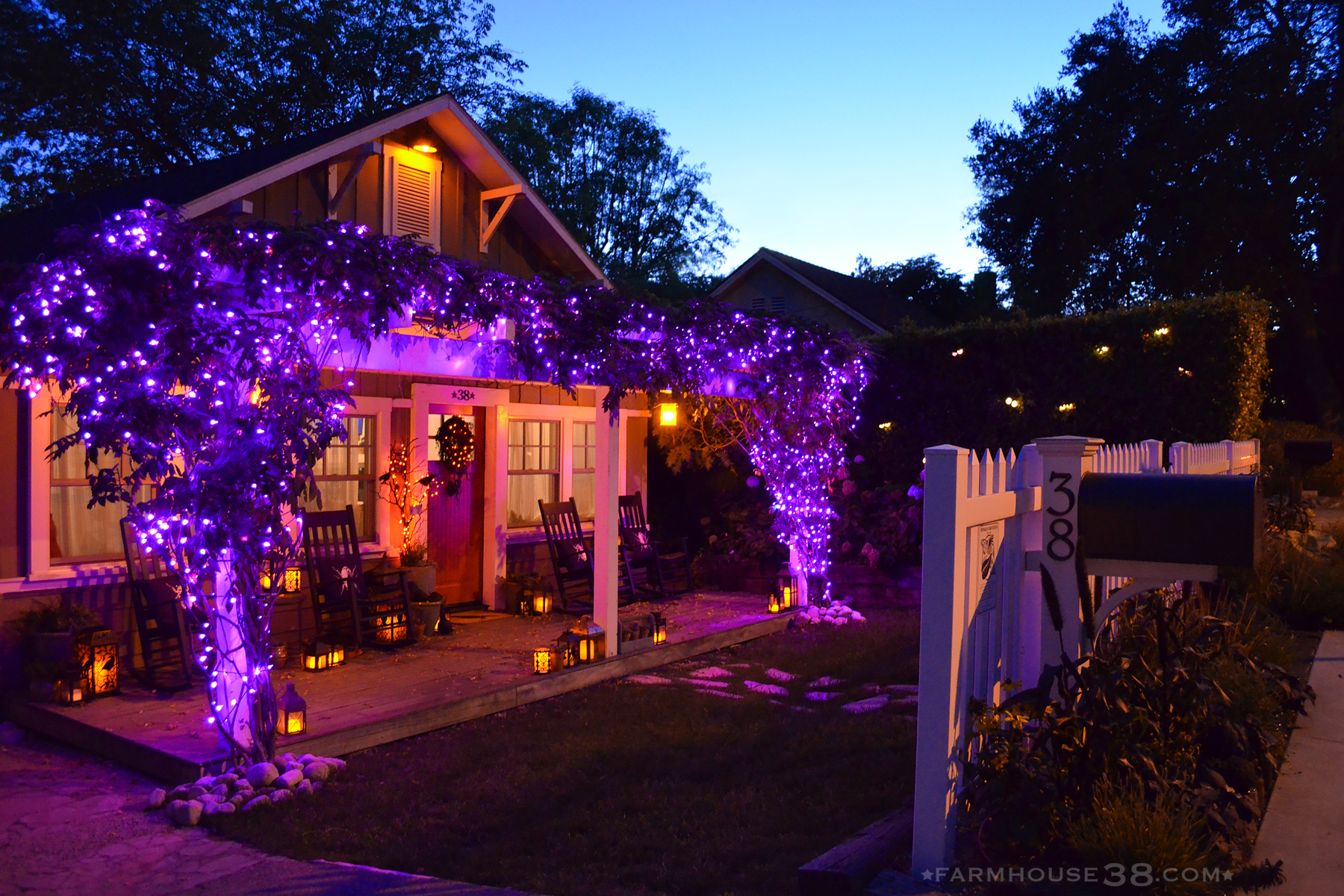 orange and purple halloween lights | Farmhouse38