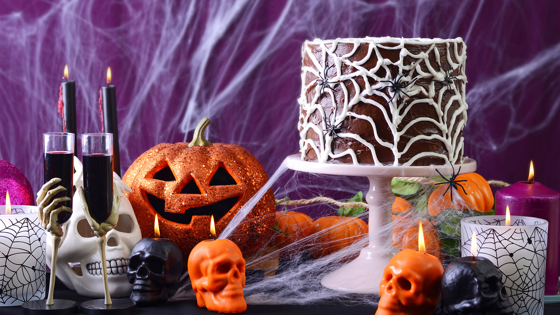 Easy DIY decorations for your Halloween party