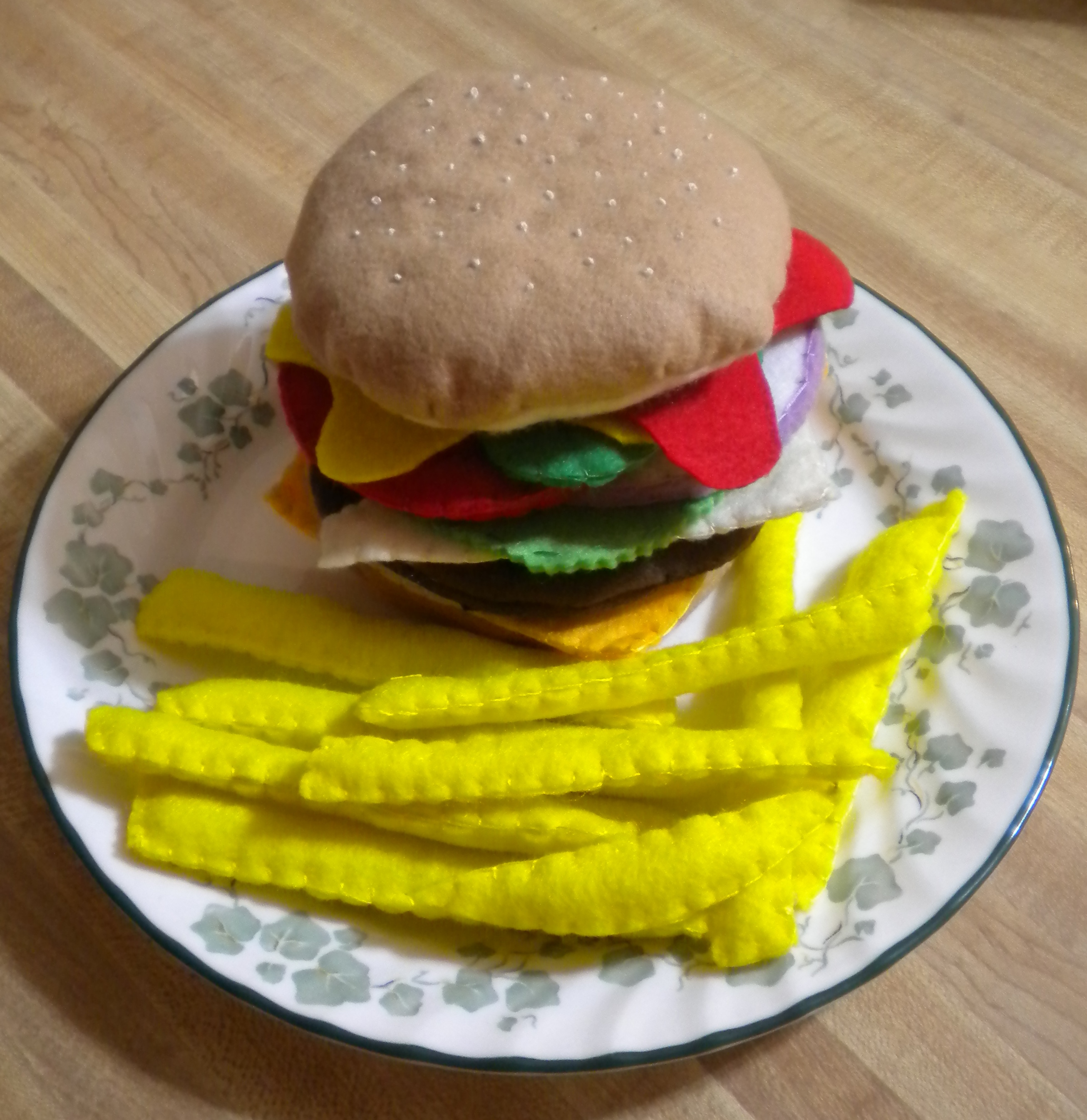 Felt Friday: Hamburger and Fries | My Soul Doth Delight…