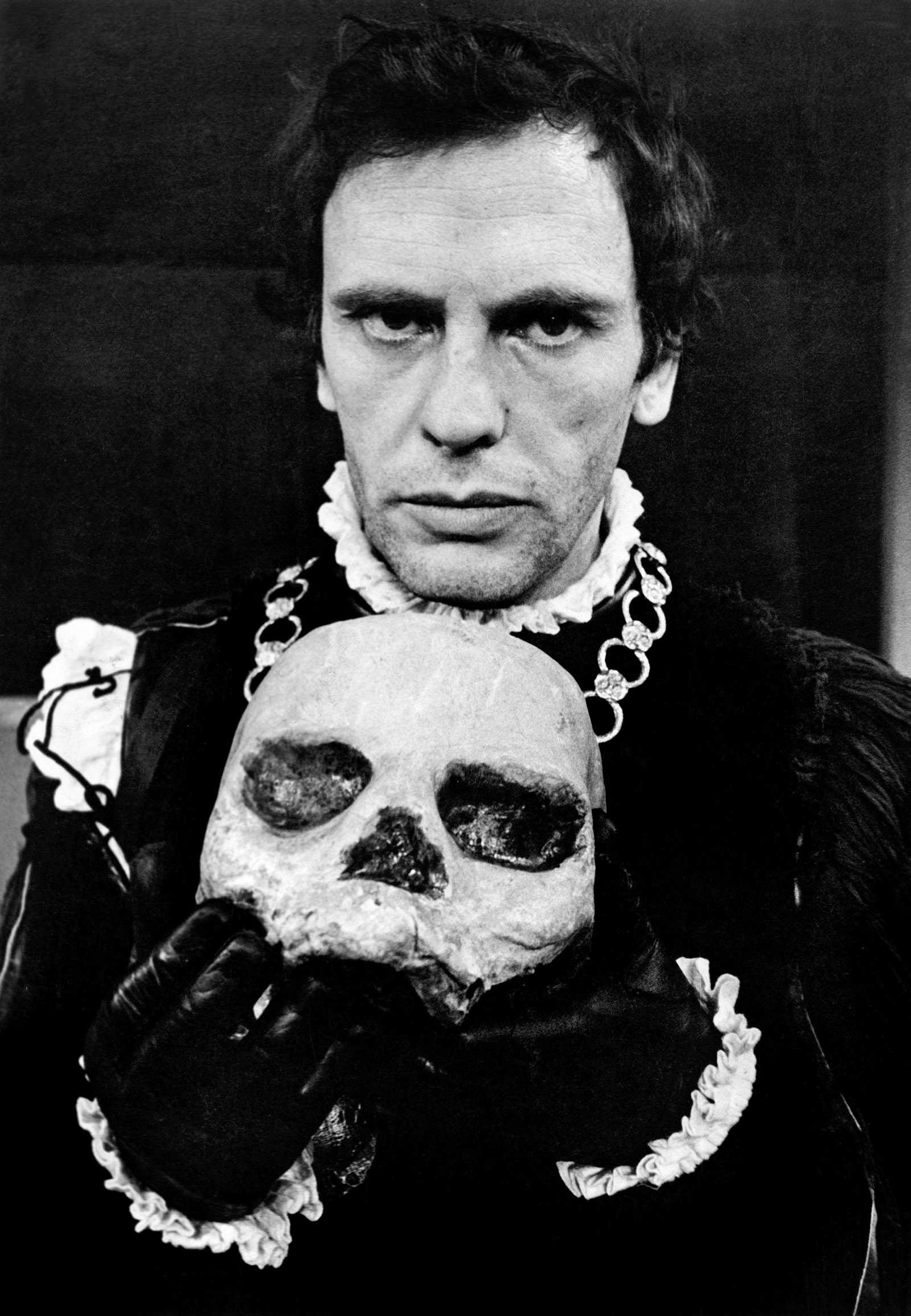 The Question of Hamlet | by James Shapiro | The New York Review of Books
