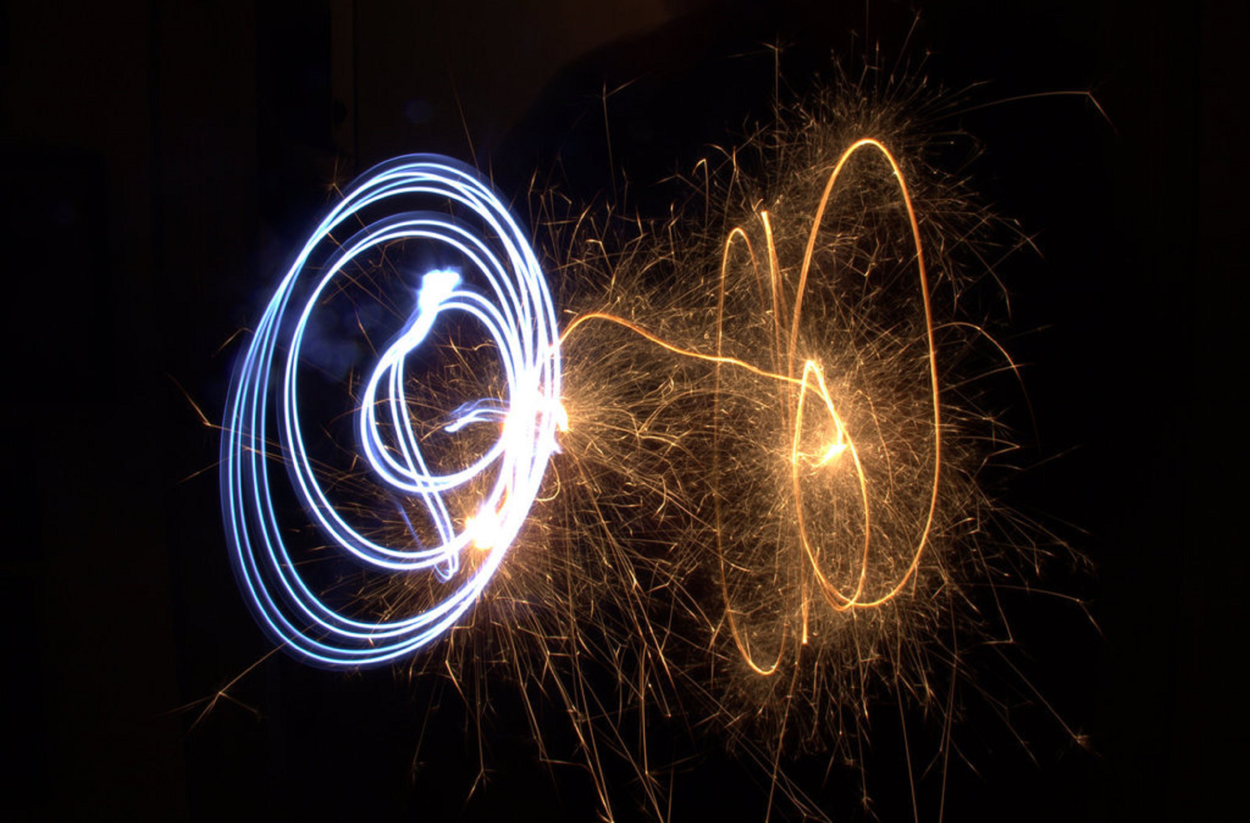 File:Light turning and fireworks in hand.jpg - Wikimedia Commons