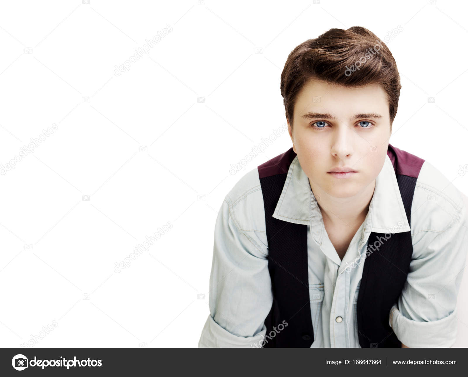 Stylish handsome young man posing. — Stock Photo © Viculia #166647664