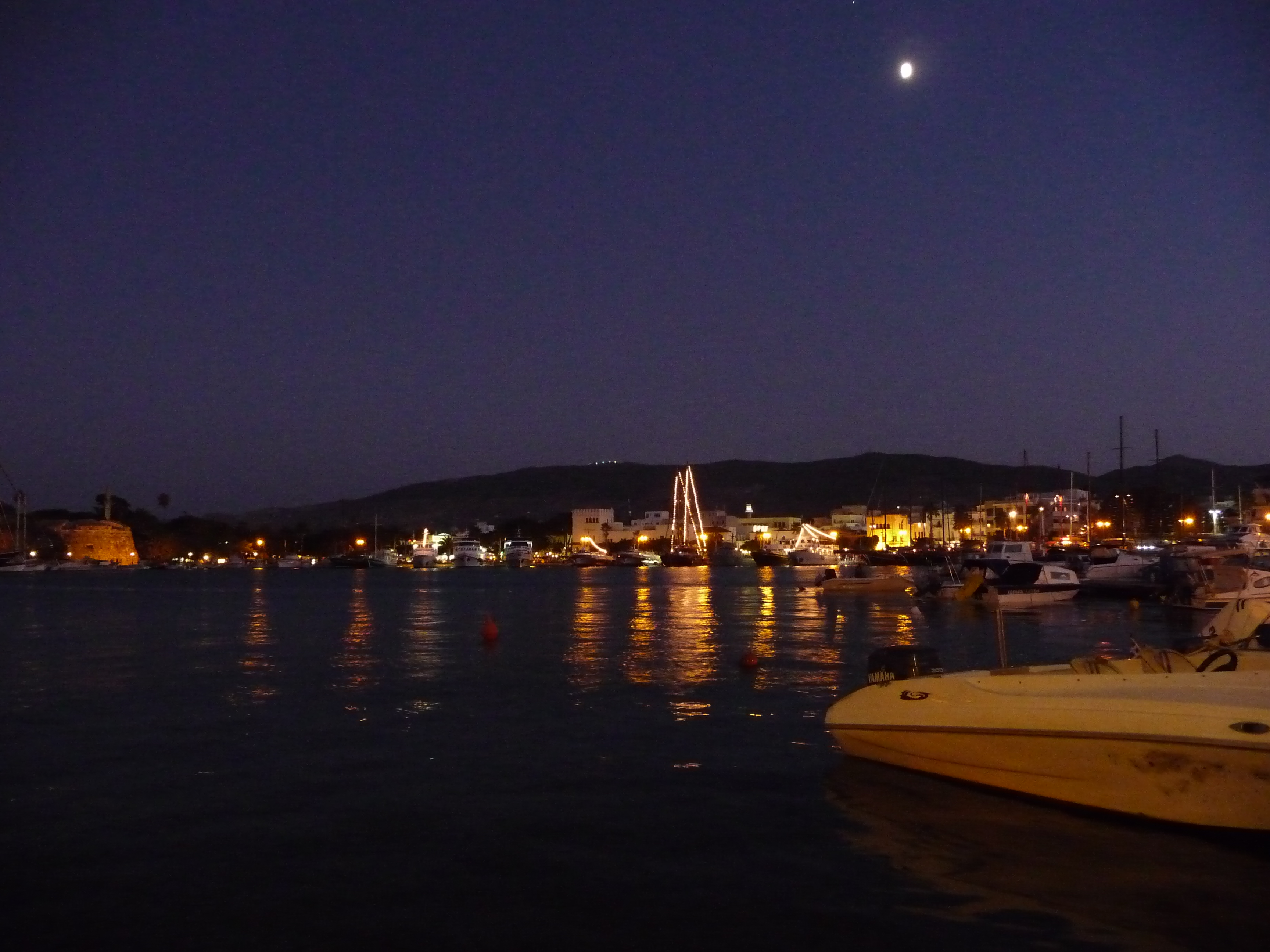 File:Kos Harbour at Night.JPG - Wikimedia Commons