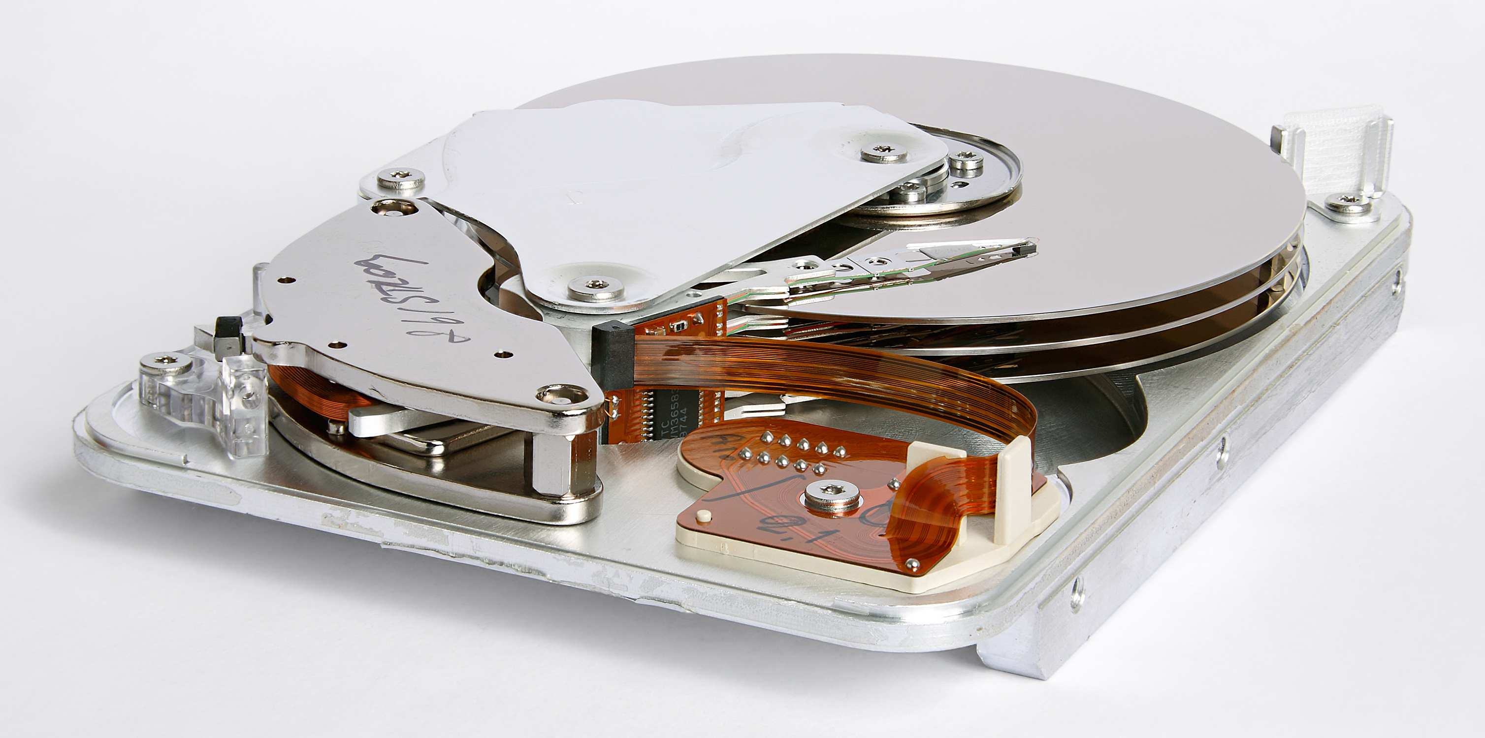 Hard disk drive - Wikipedia