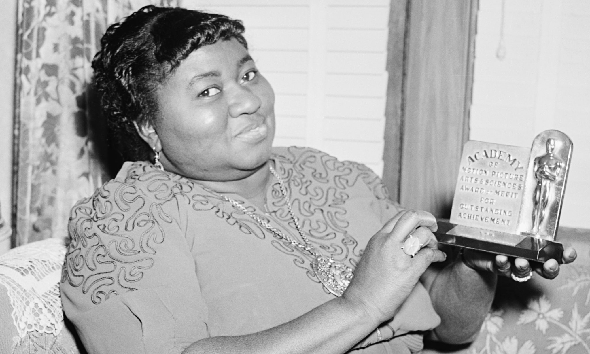 The Oscar Awards' first black winner, Hattie McDaniel, wasn't ...