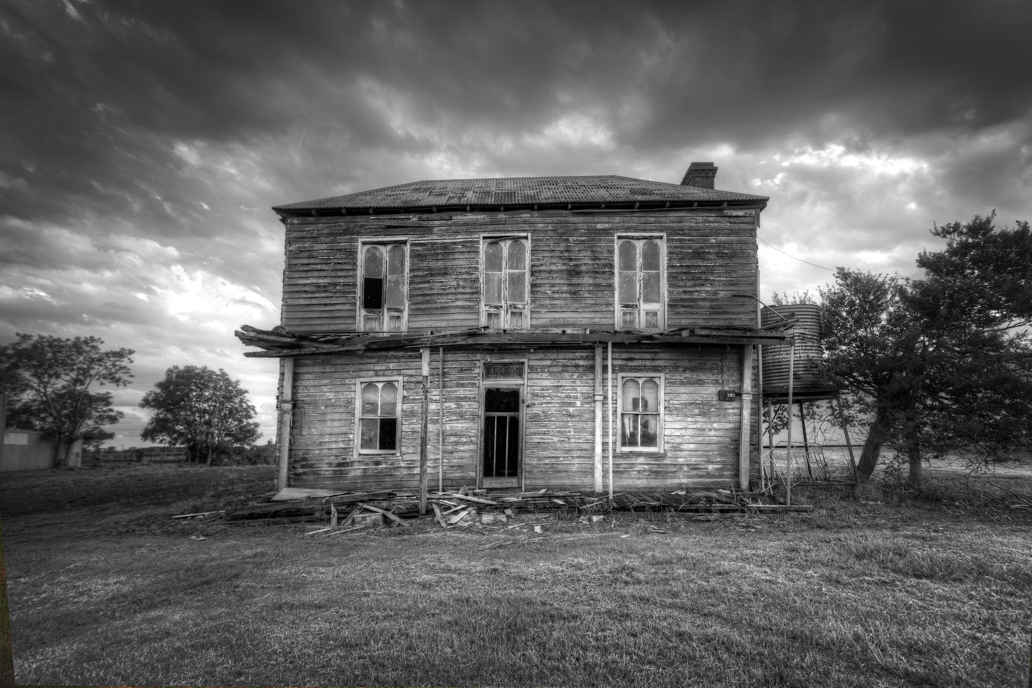 7 Things You Must Know Before Selling a Haunted House