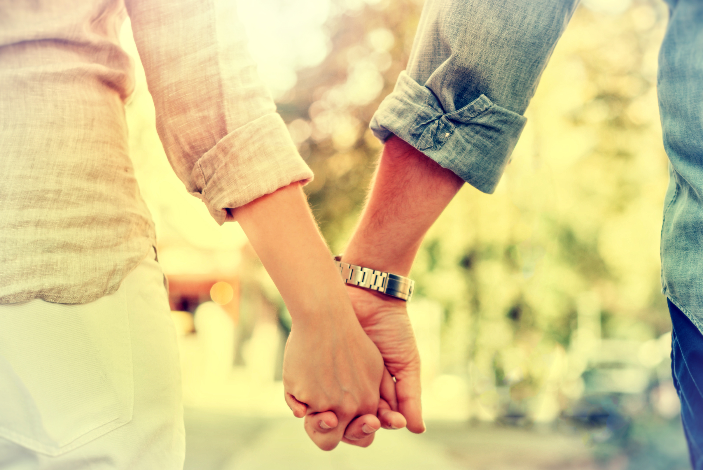 Hazy Vintage Looks - Couple Walking Hand in Hand, Action, Pair, Relationship, Portrait, HQ Photo