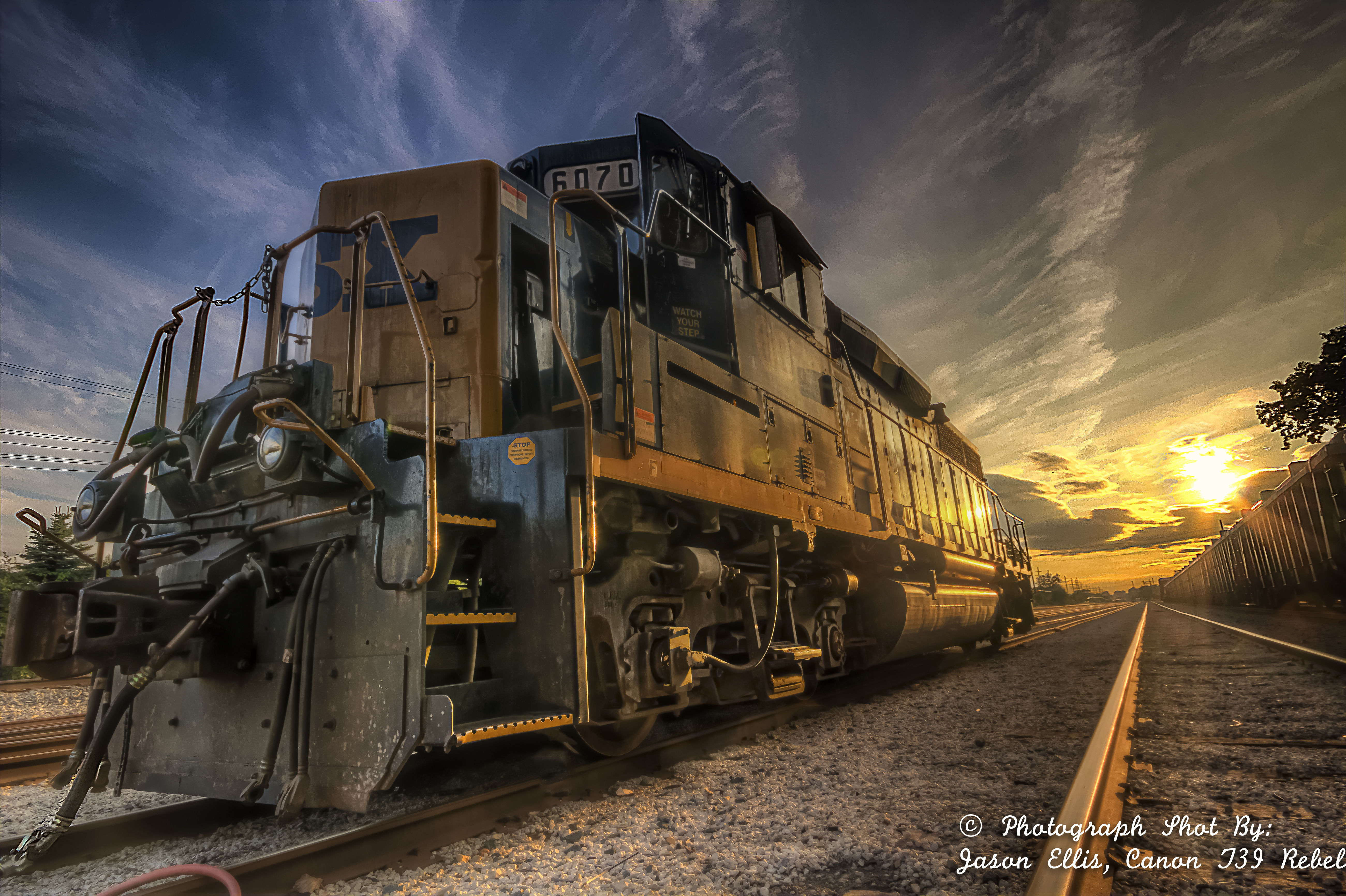 The Non Filtered Train | HDR creme