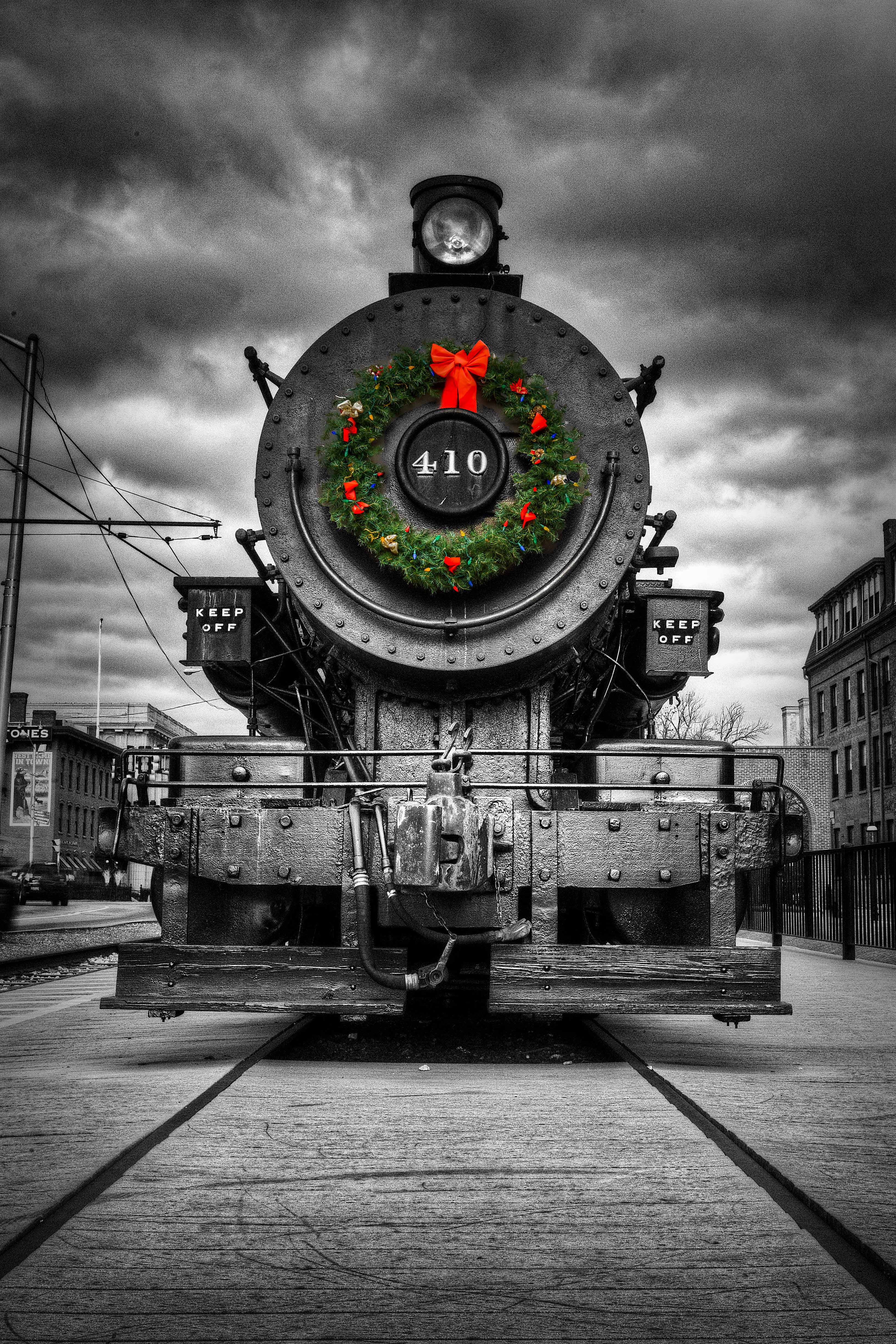 Christmas Train | HDR creme
