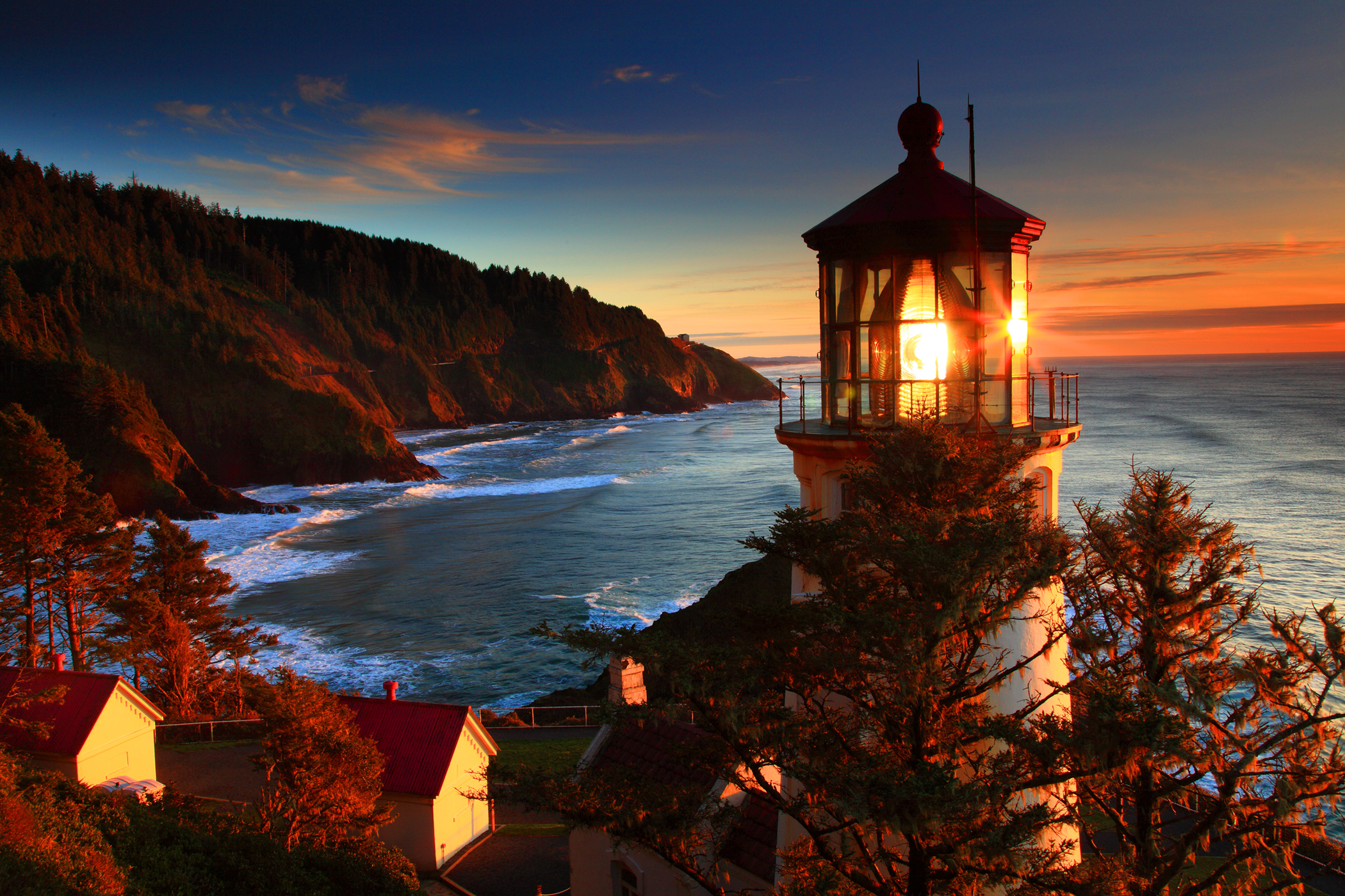 Sunset Heceta Head Lighthouse, Heceta Head State Park, Oregon Co ...