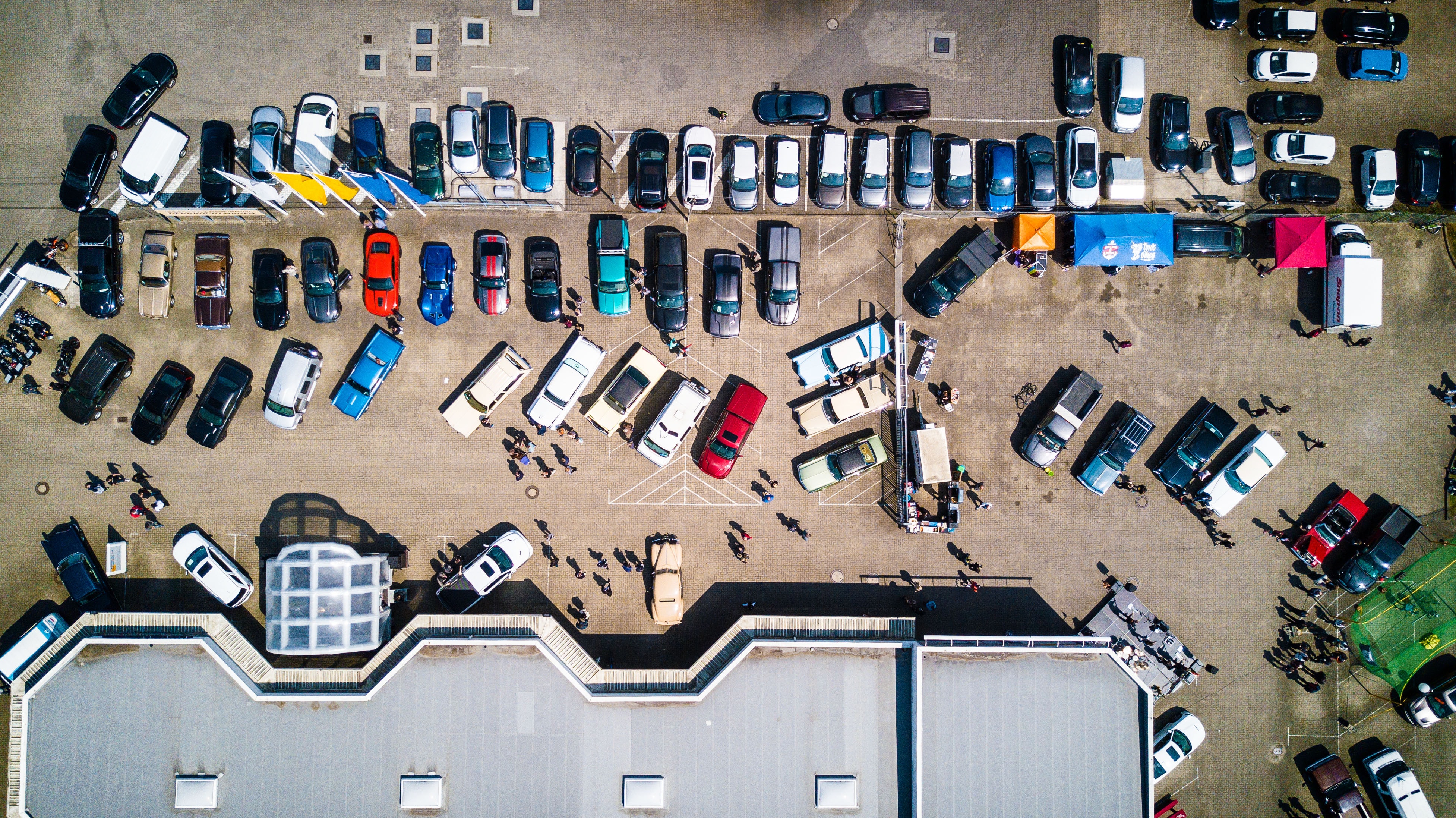 High-angle Photo of Vehicles Parked Near Building, Aerial, Outdoors, Travel, Technology, HQ Photo