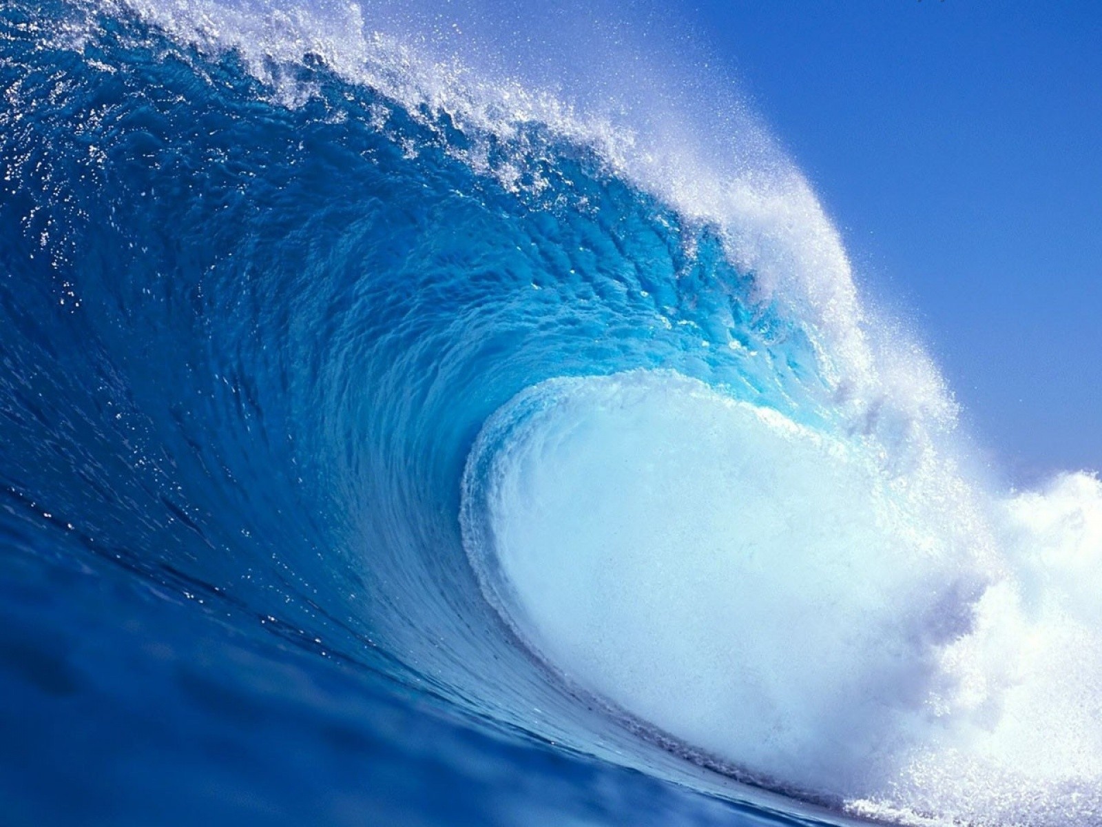 Forces of Nature: Huge Wasser Blue Deadly Wave Nature Picture High ...