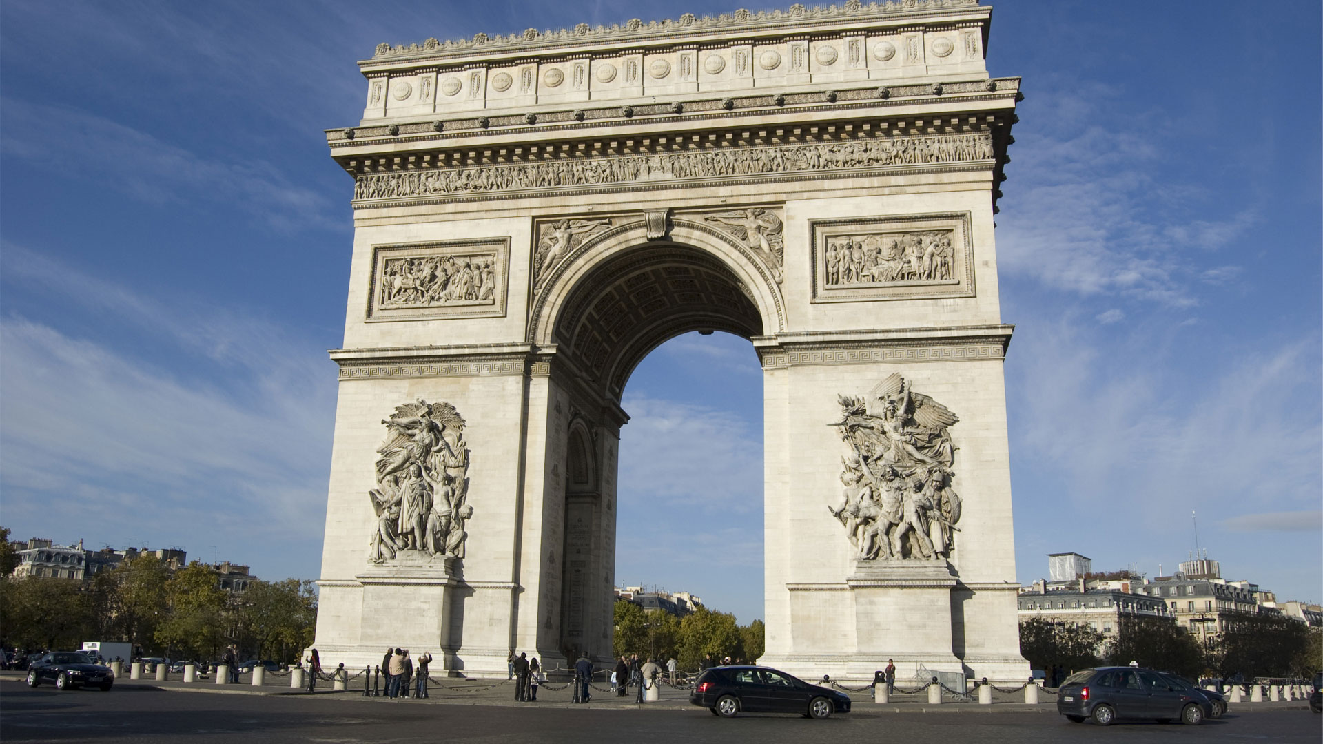 design-Arc-de-Triomphe-is-a-historic-monument | France Tourism ...