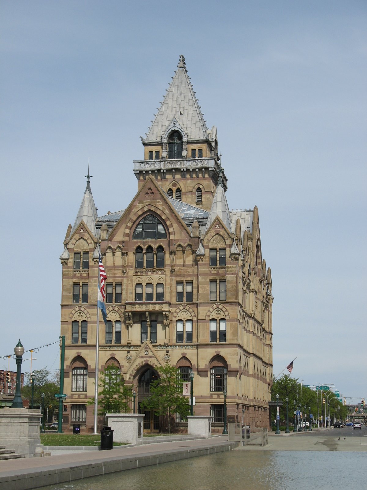 File:Syracuse Savings Bank Building - Syracuse, NY.jpg - Wikimedia ...
