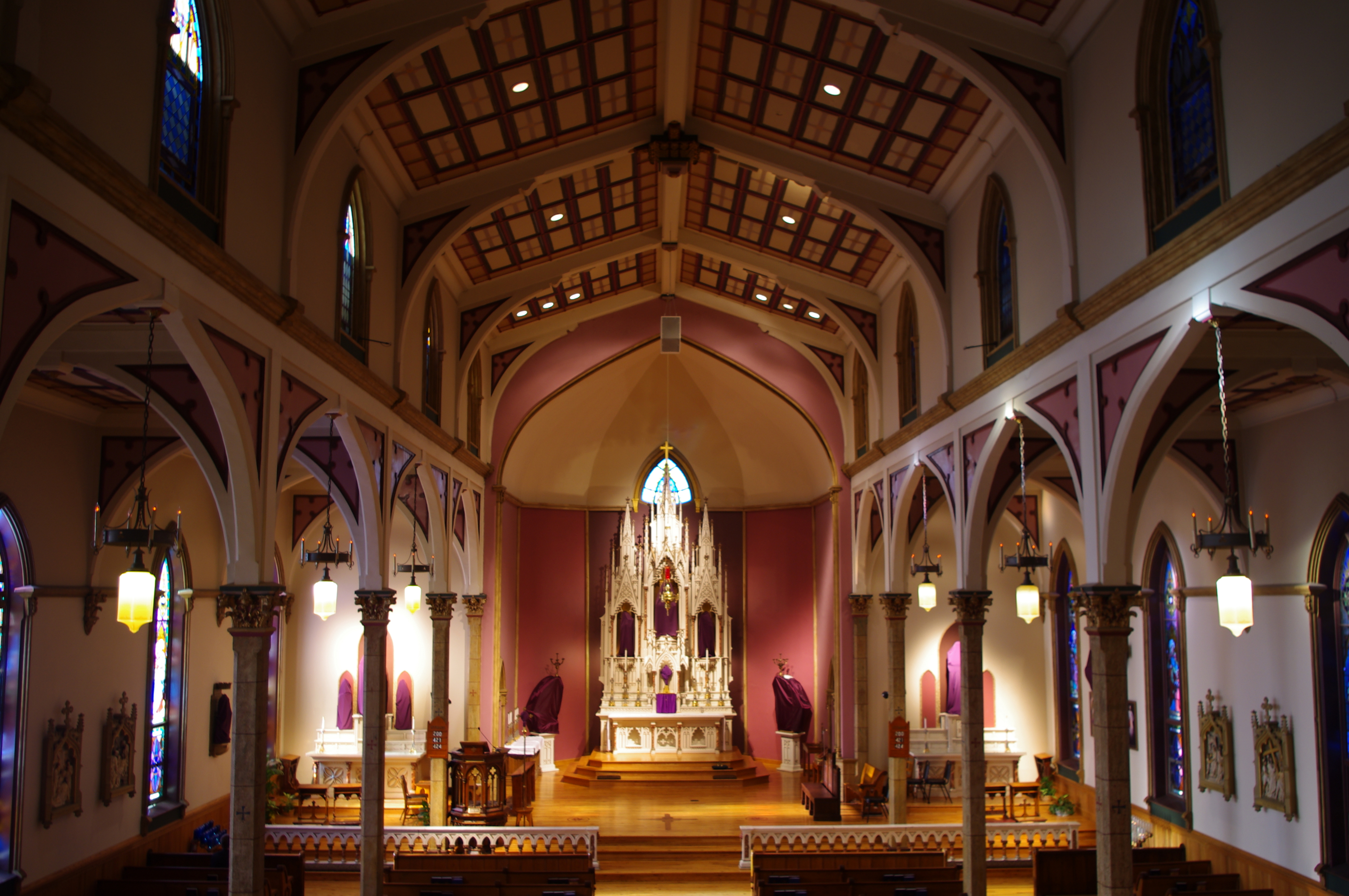 File:Holy Family Church (Columbus, Ohio), interior, nave decorated ...
