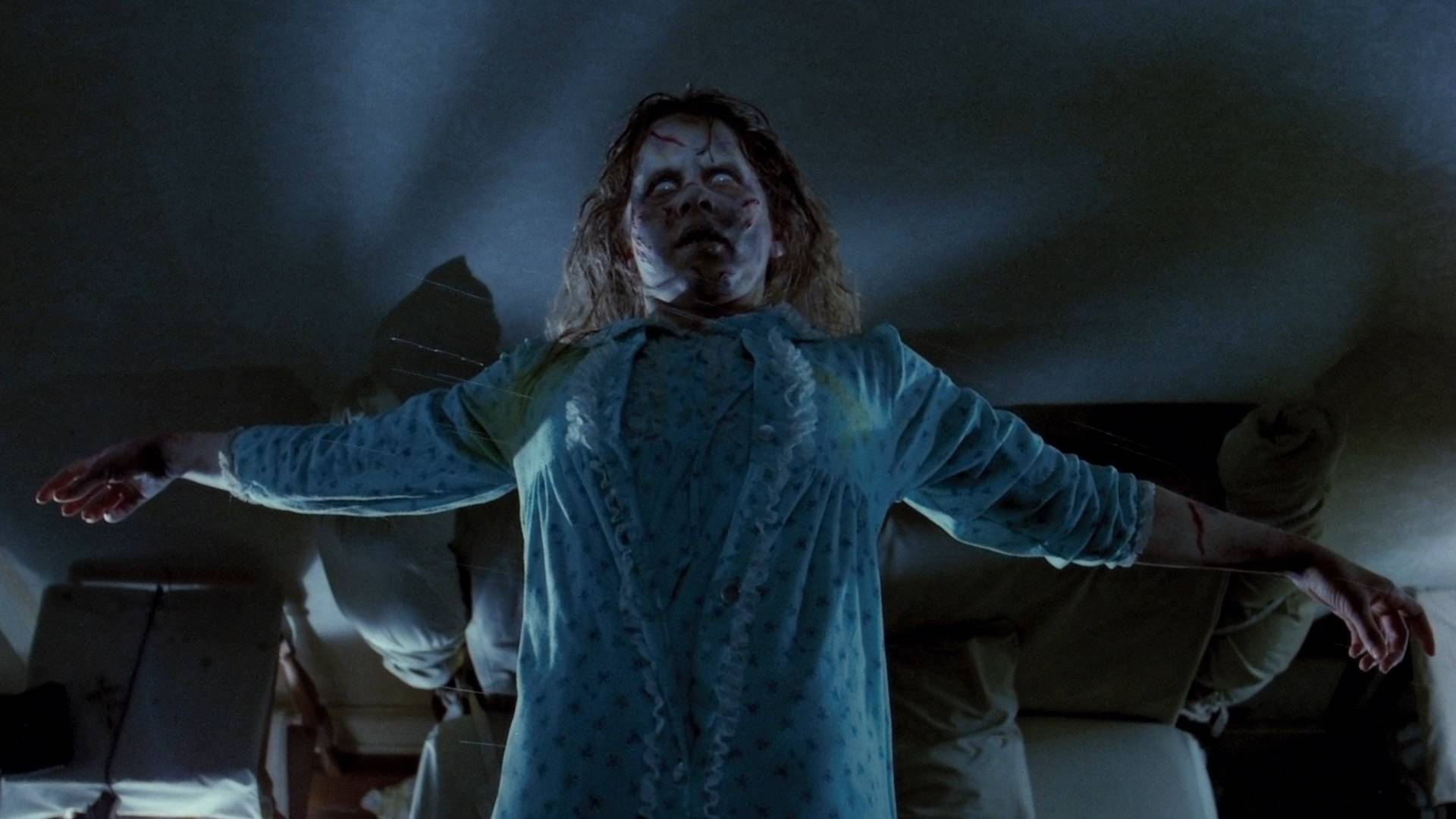 9 Scary Movies That Everyone Should See At Least Once