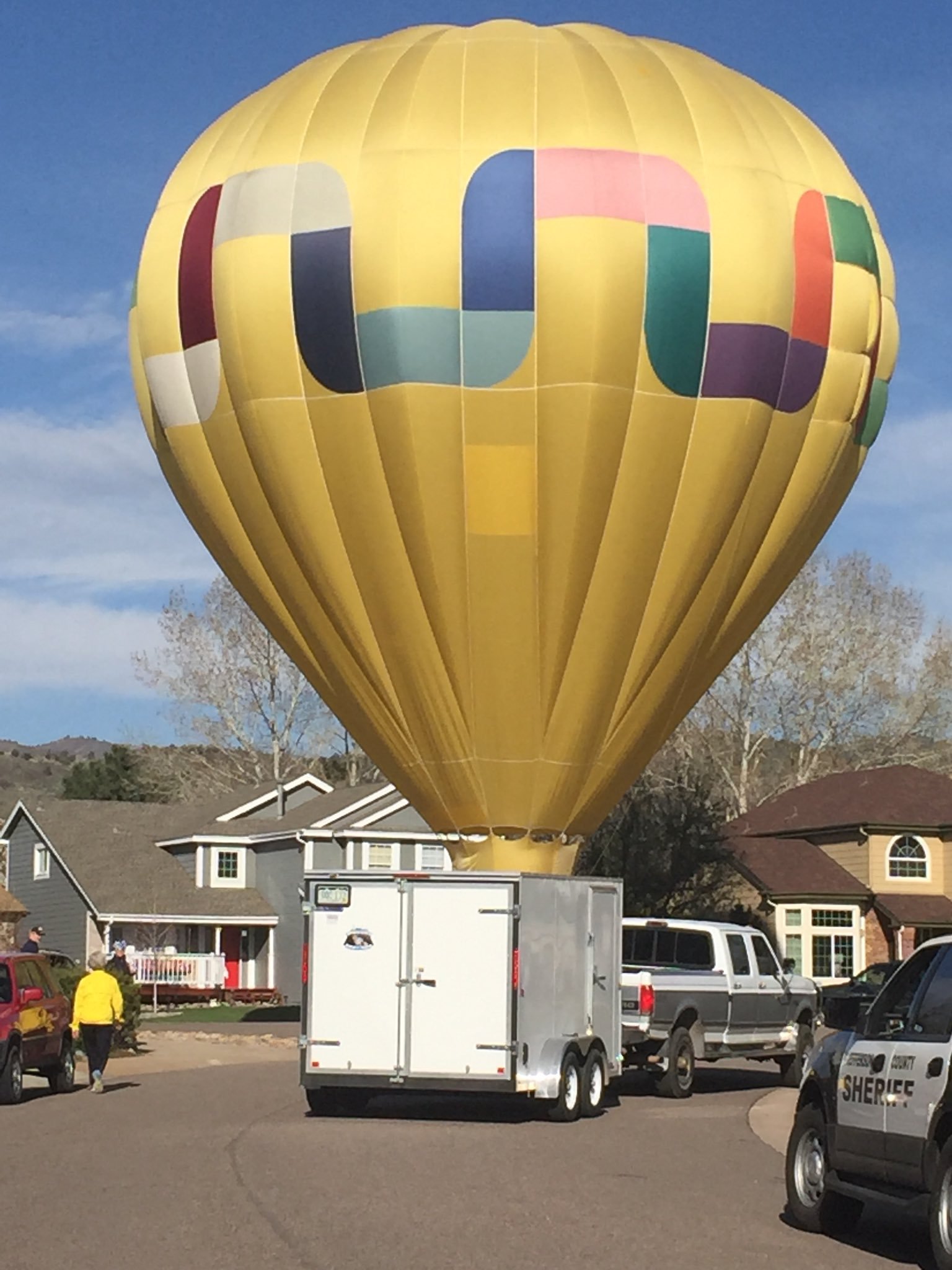 Hot air balloon makes emergency landing in Jefferson County ...