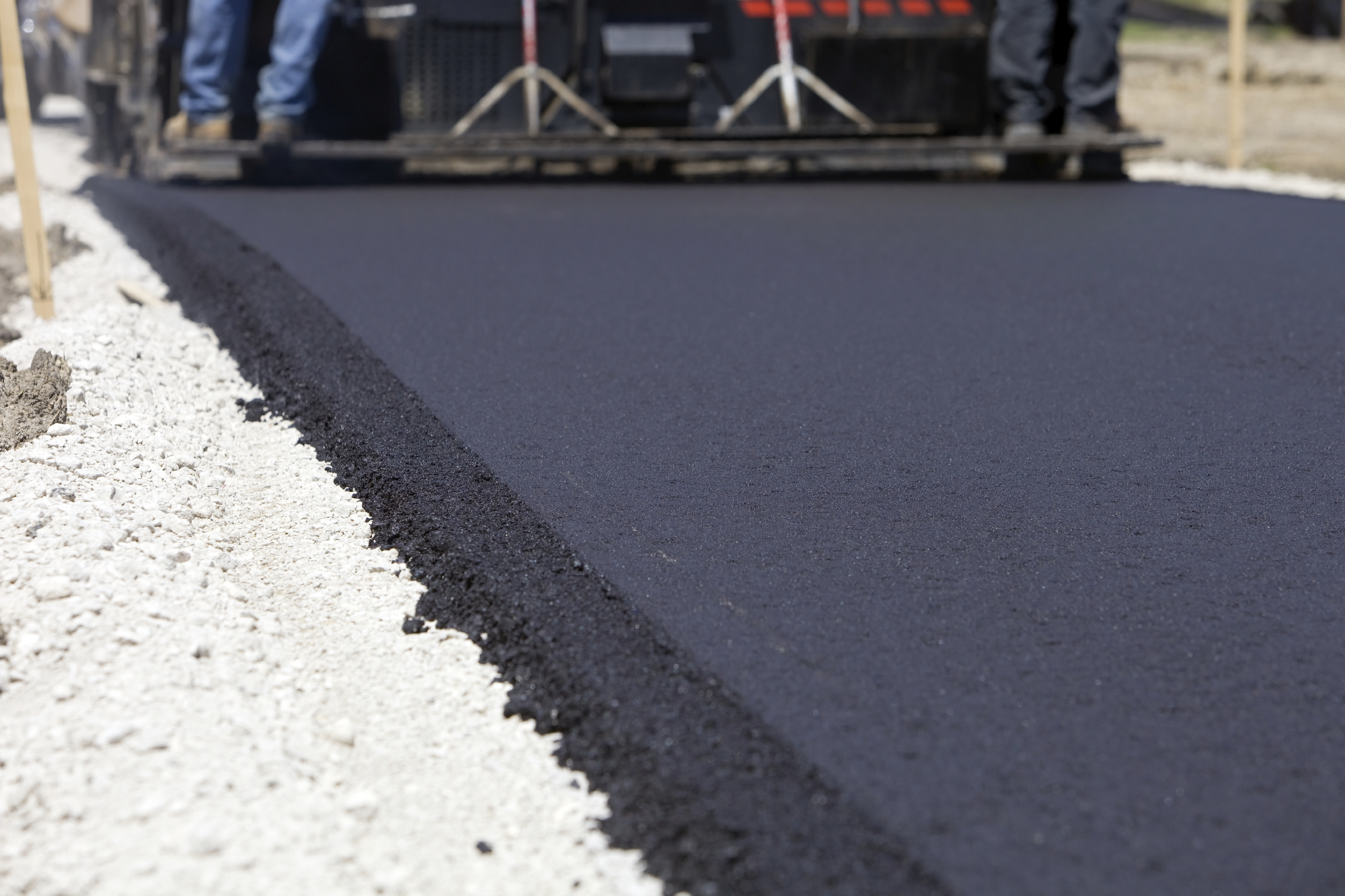 Differences Between Hot Mix and Cold Patch Asphalt | Asphalt Repair ...