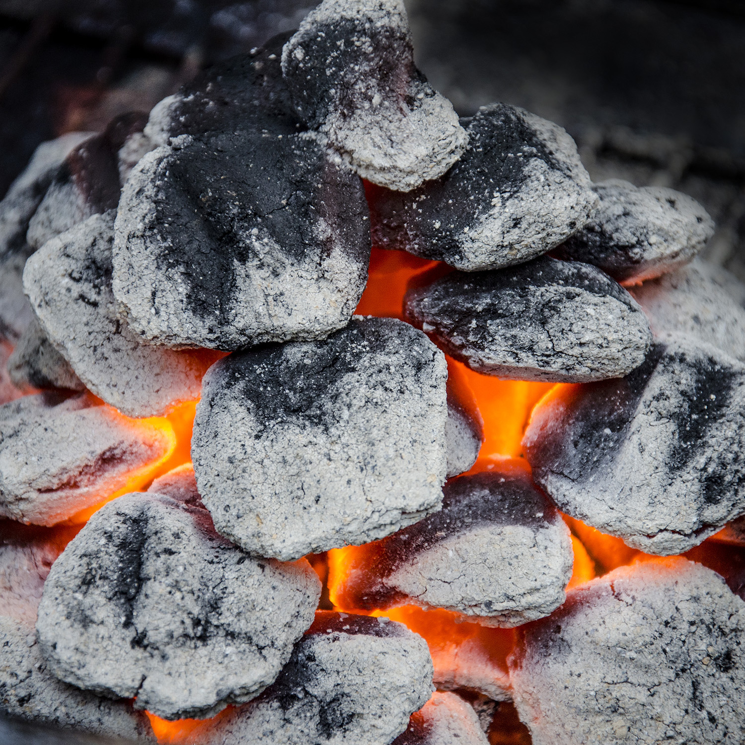 When Is BBQ Charcoal Ready To Cook On | Char-Broil