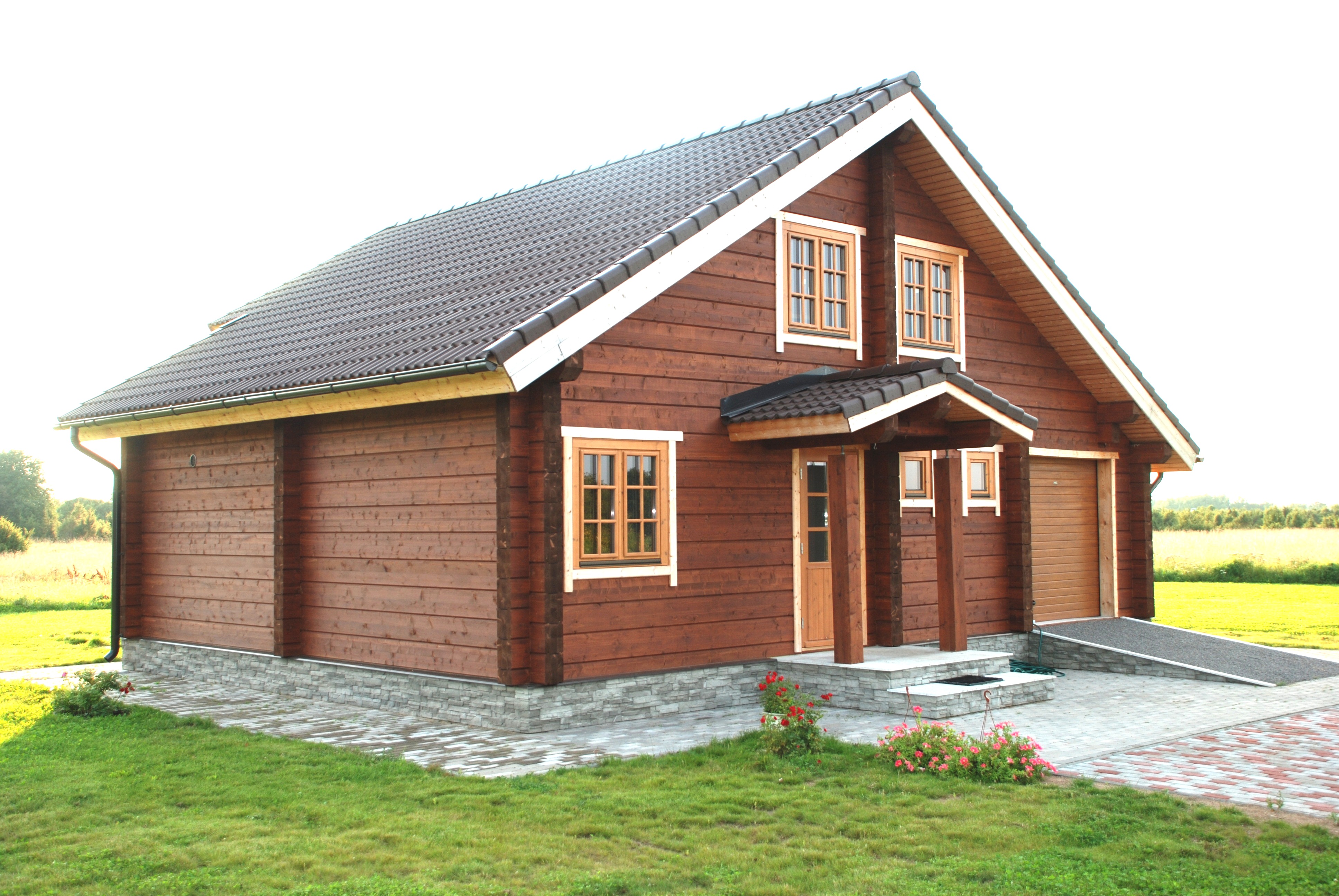 Good tips for painting a wooden house | Blog | Palmatin Wooden Houses