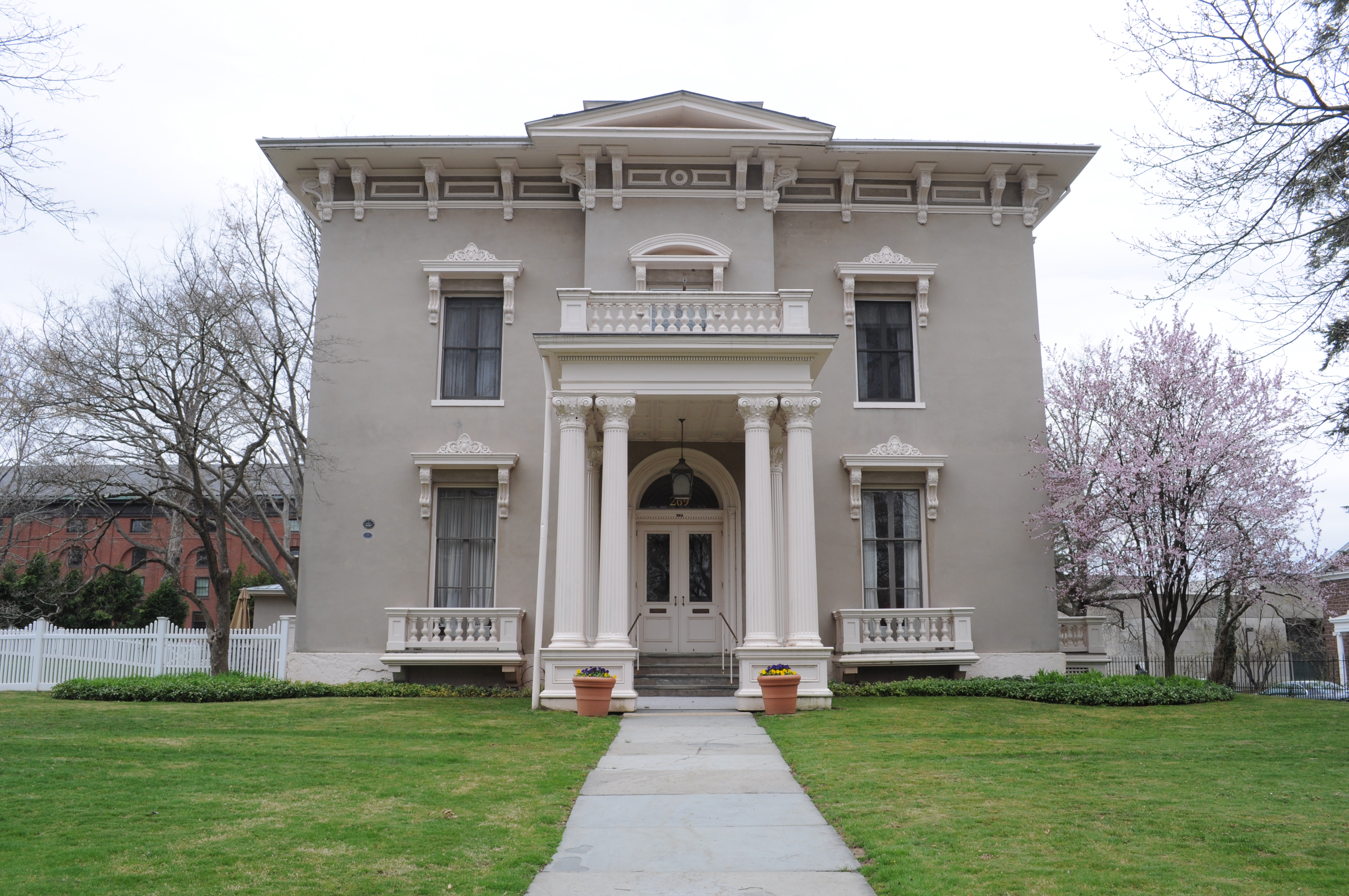 File:Wesleyan University - President's House 01.jpg - Wikimedia Commons
