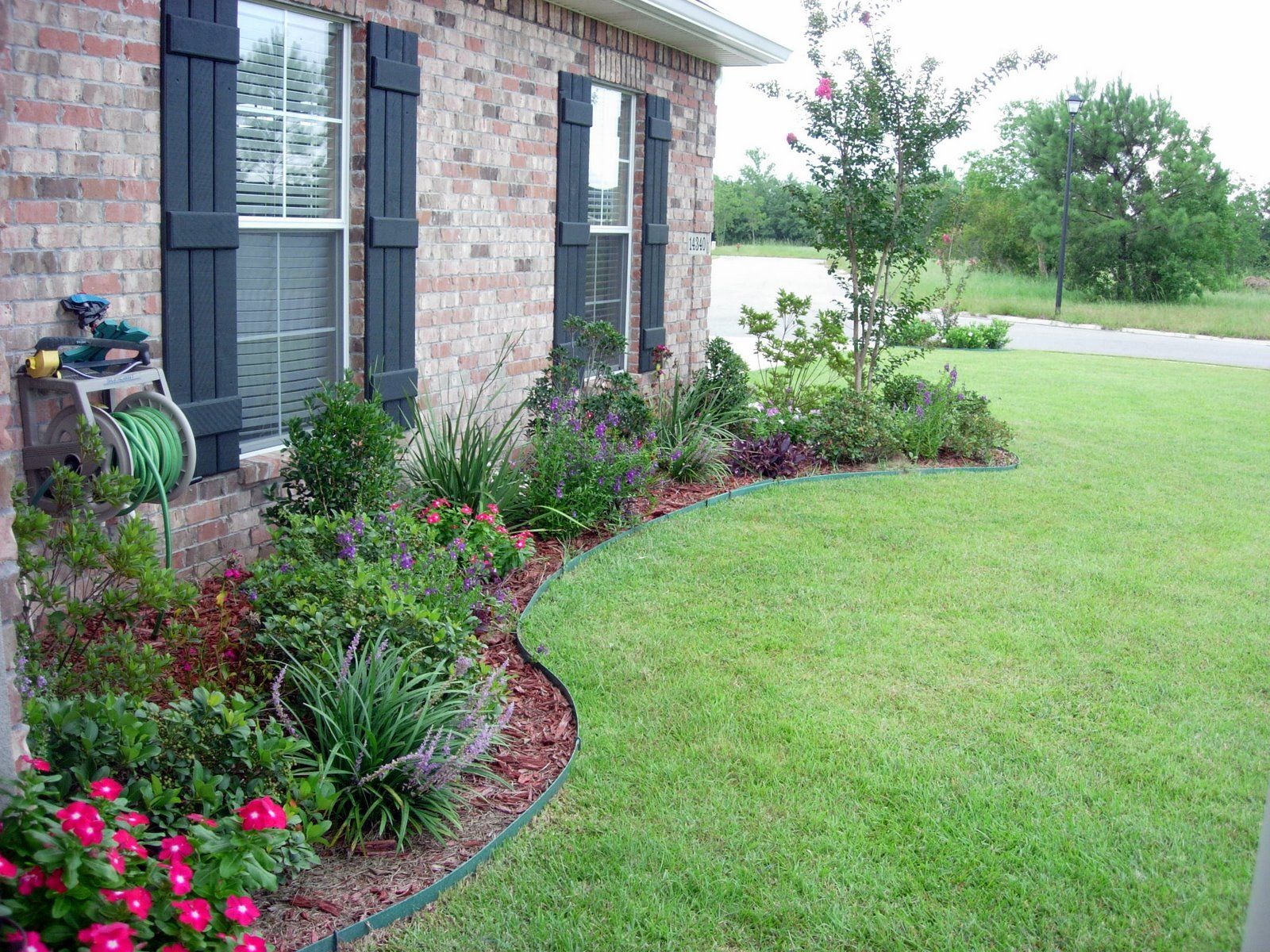 flower bed designs for front of house | Use shrubs /small trees to ...