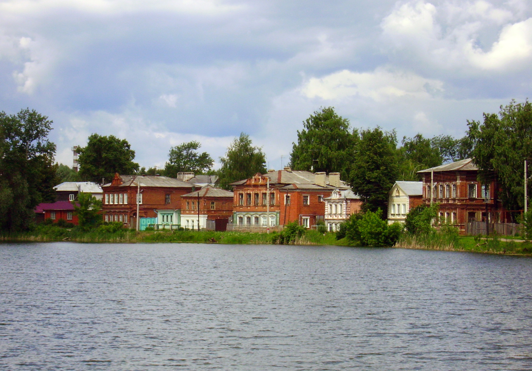 File:The Relict Houses near Kabatzky Lake.jpg - Wikimedia Commons
