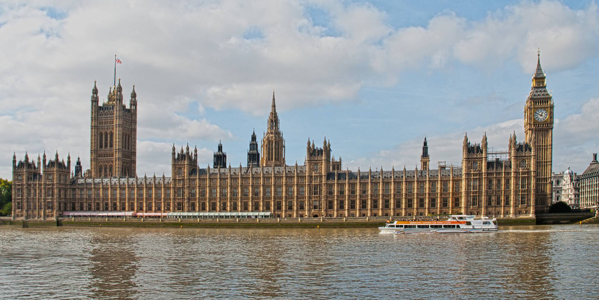 British parliament's lower house passes controversial surveillance ...