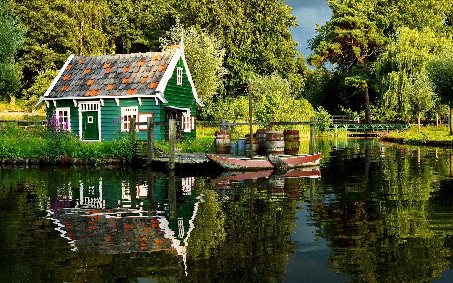 Lakes: Beautiful Trees Boat Reflection House Bridge Pond Summer ...