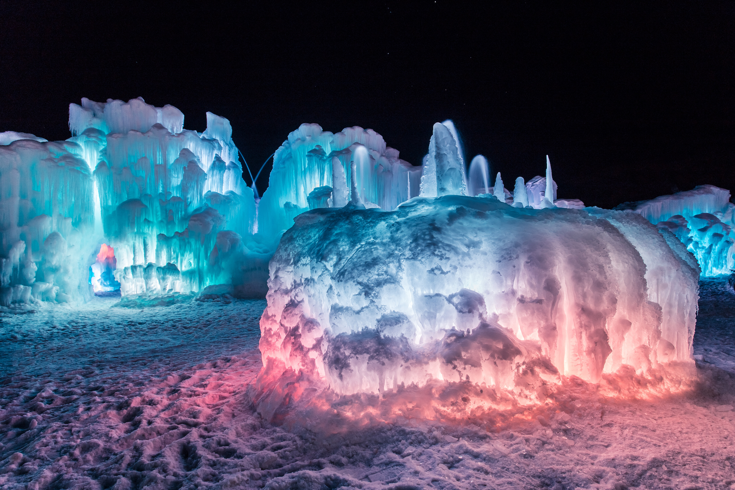 The Ice Castles Are Back in Colorado This Winter - Here's What You ...