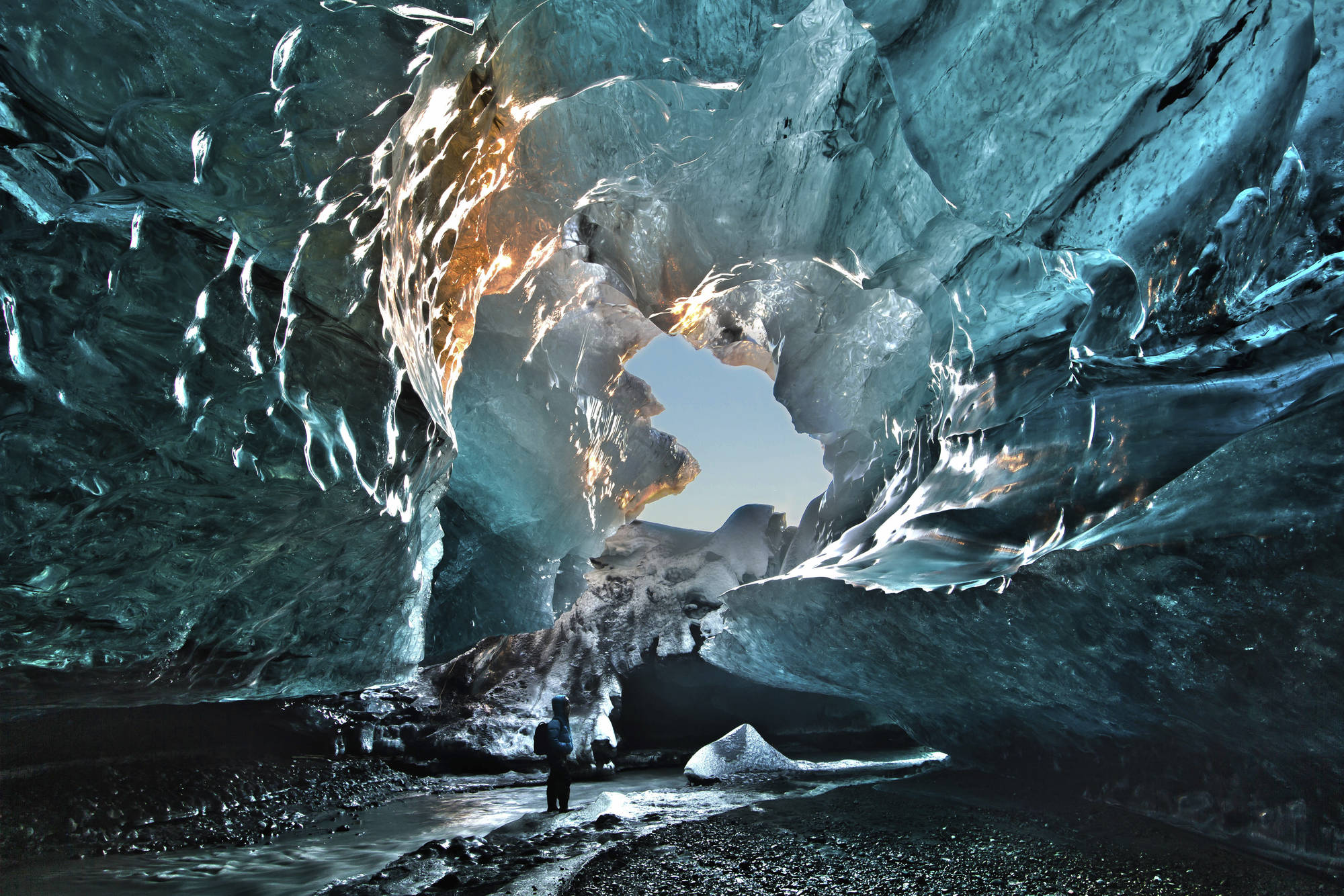 Ice Cave Tour in the Vatnajokull Glacier | Iceland Travel
