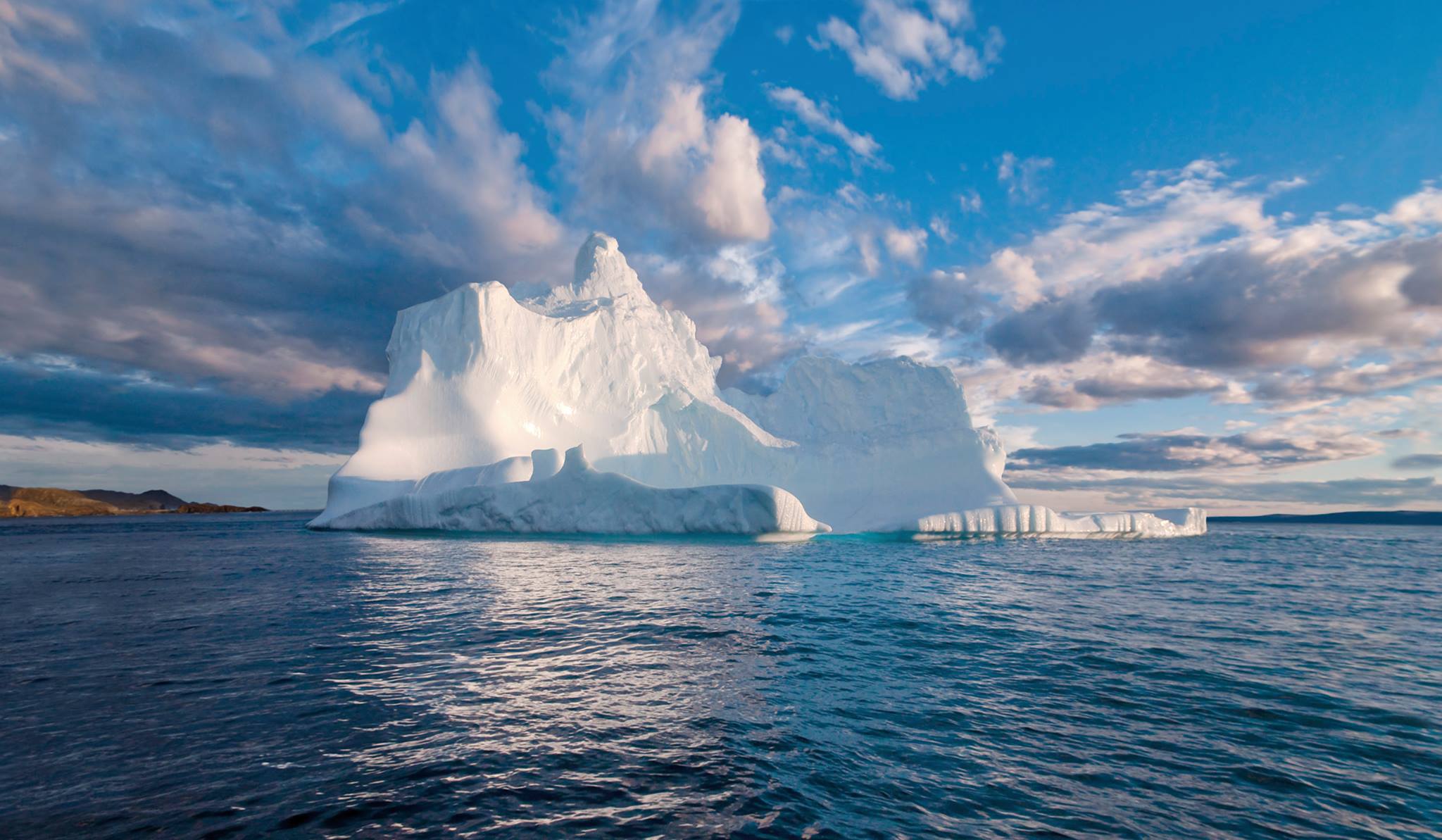 An Huge Iceberg Is Now a Tourist Attraction in Newfoundland