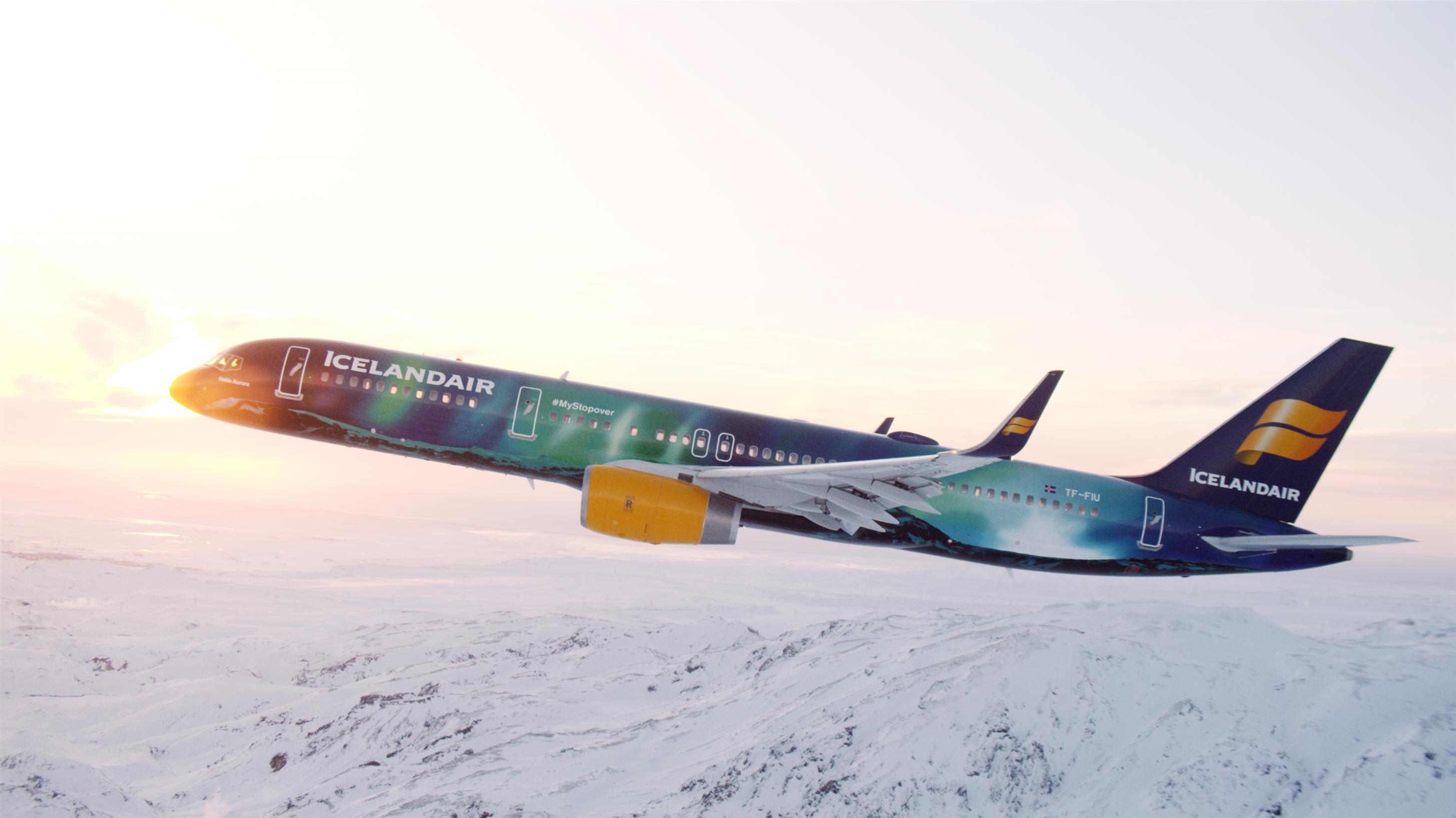 Fly Hekla Aurora | Icelandair