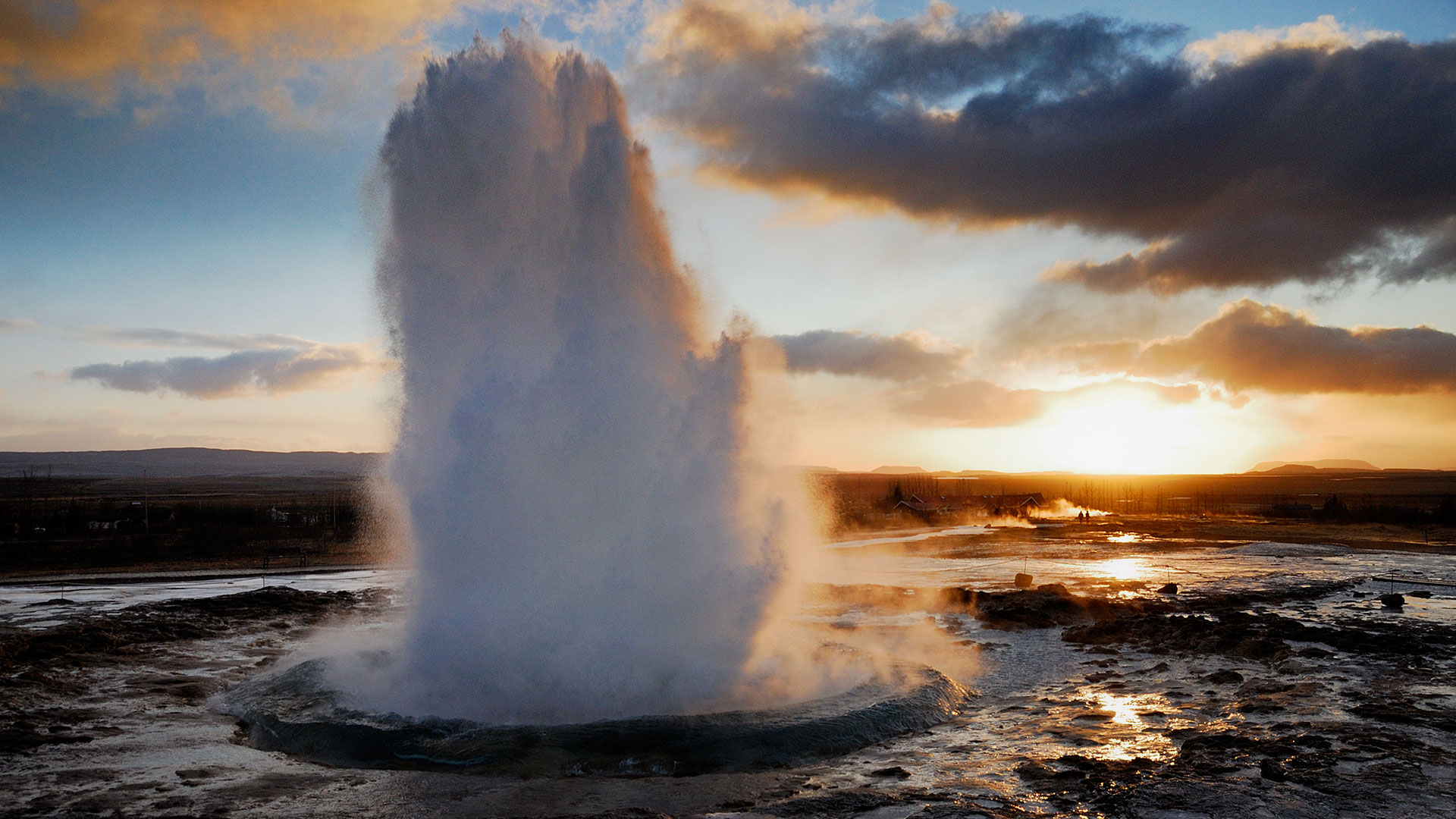 Geysir : South Iceland : Travel Guide : Nordic Visitor