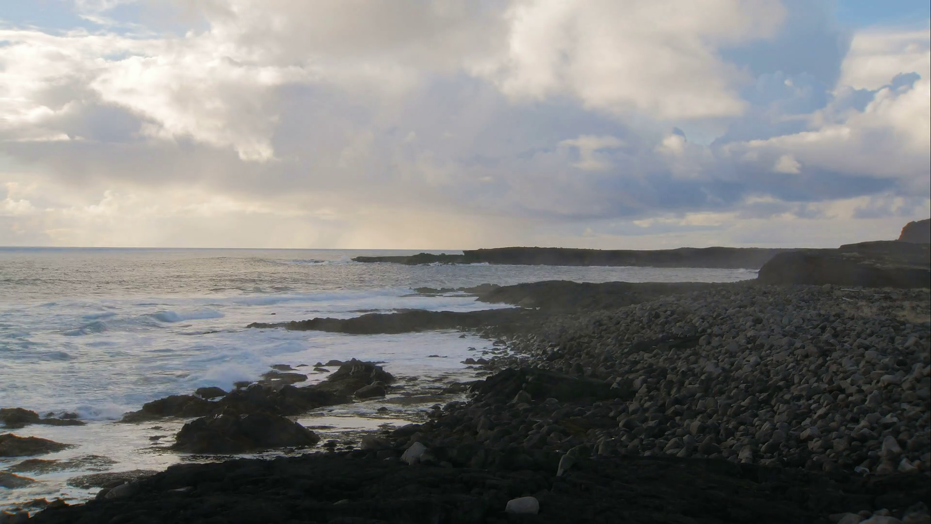 timelapse on volcanic black beach, seascape near coast of Reykjanes ...