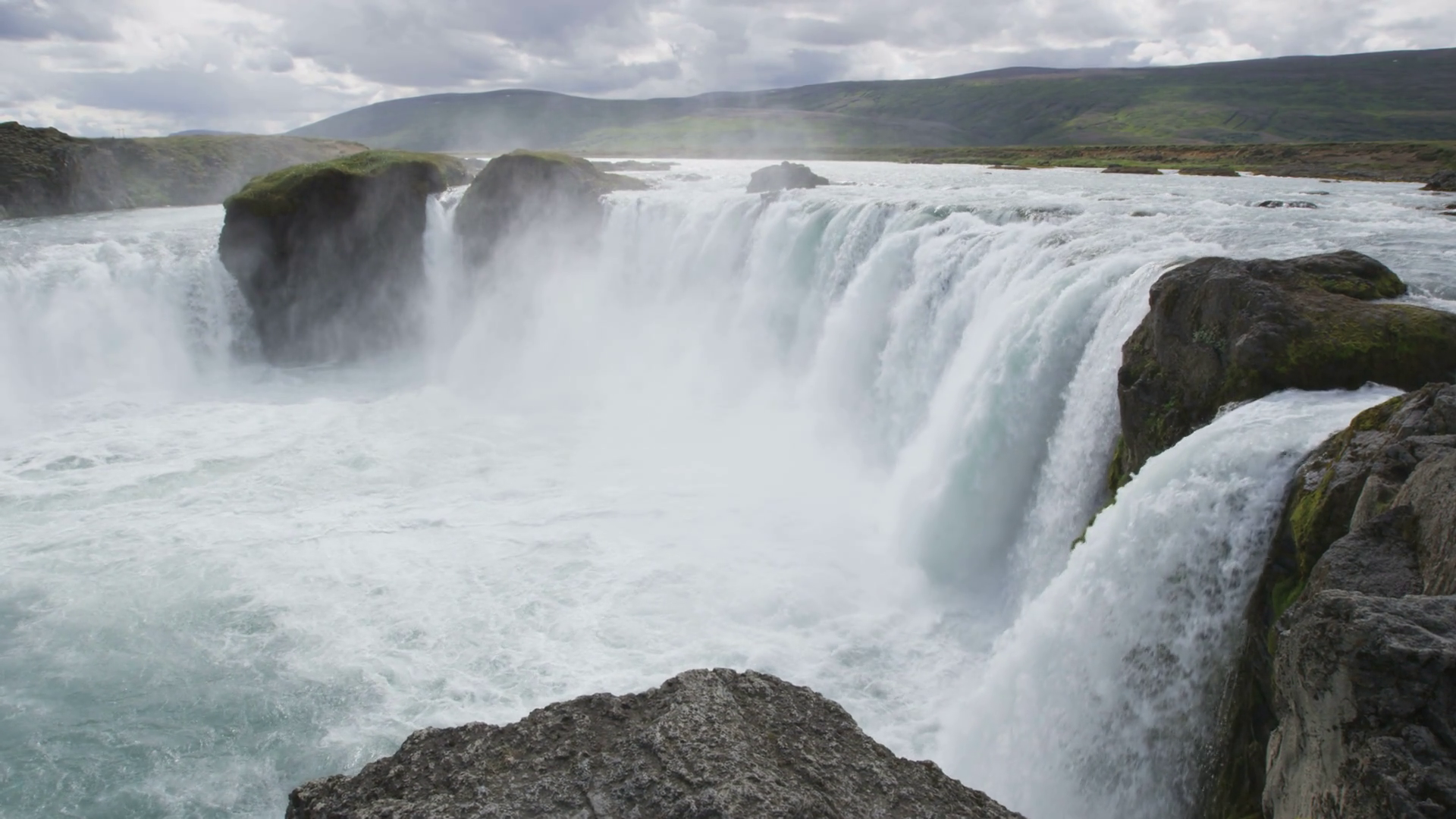 Iceland tourist attraction. Majestic view of powerful Godafoss ...