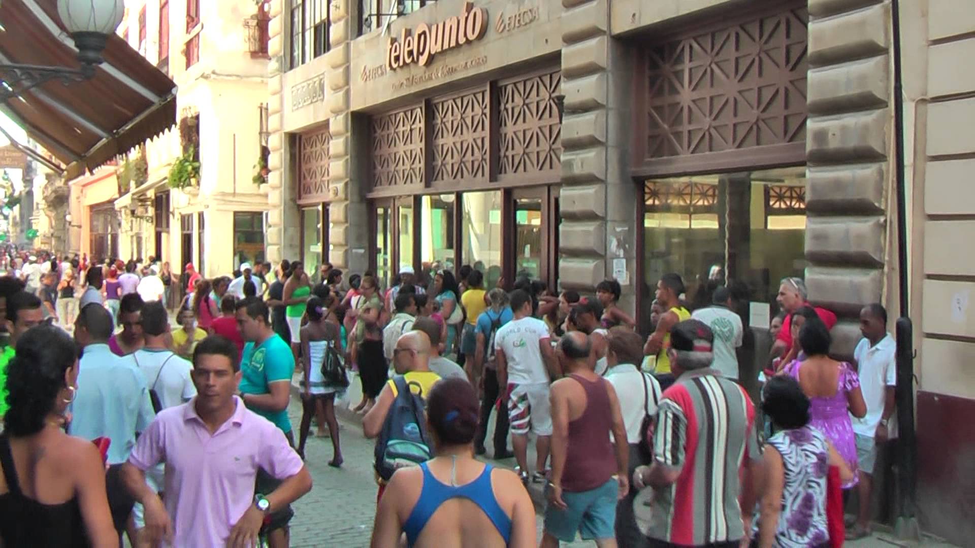 Calle Obispo is the number one shopping street in Havana Vieja - YouTube