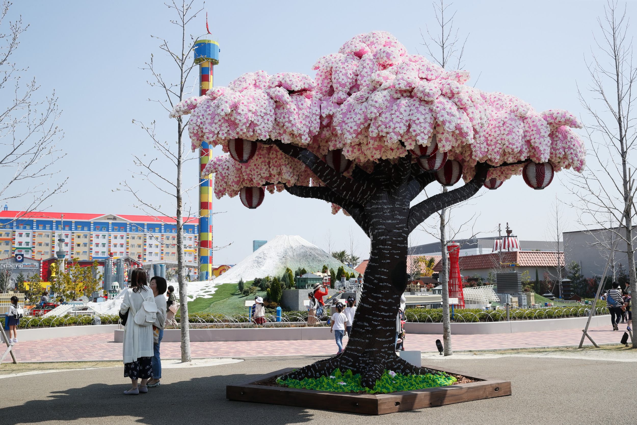 LEGOLAND Japan breaks world record with 800,000 brick sakura tree