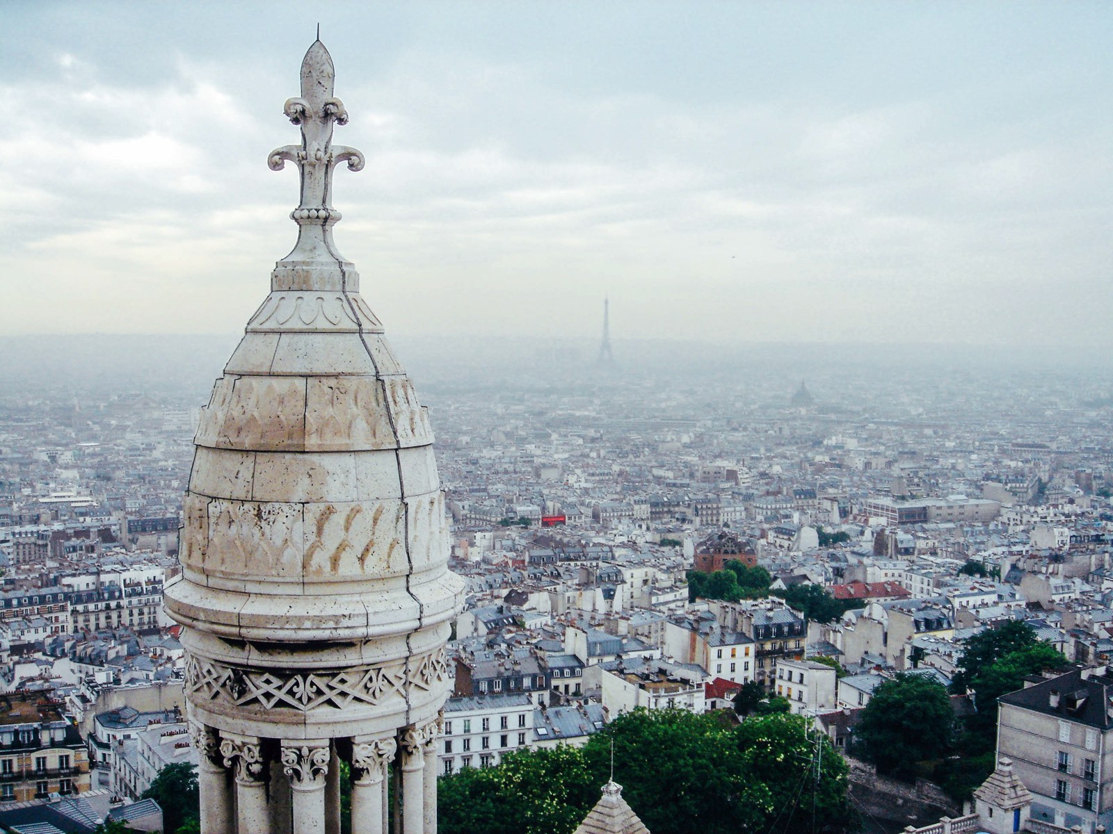 14 Fantastic Secret Spots You Have To See In Paris - Hand Luggage ...