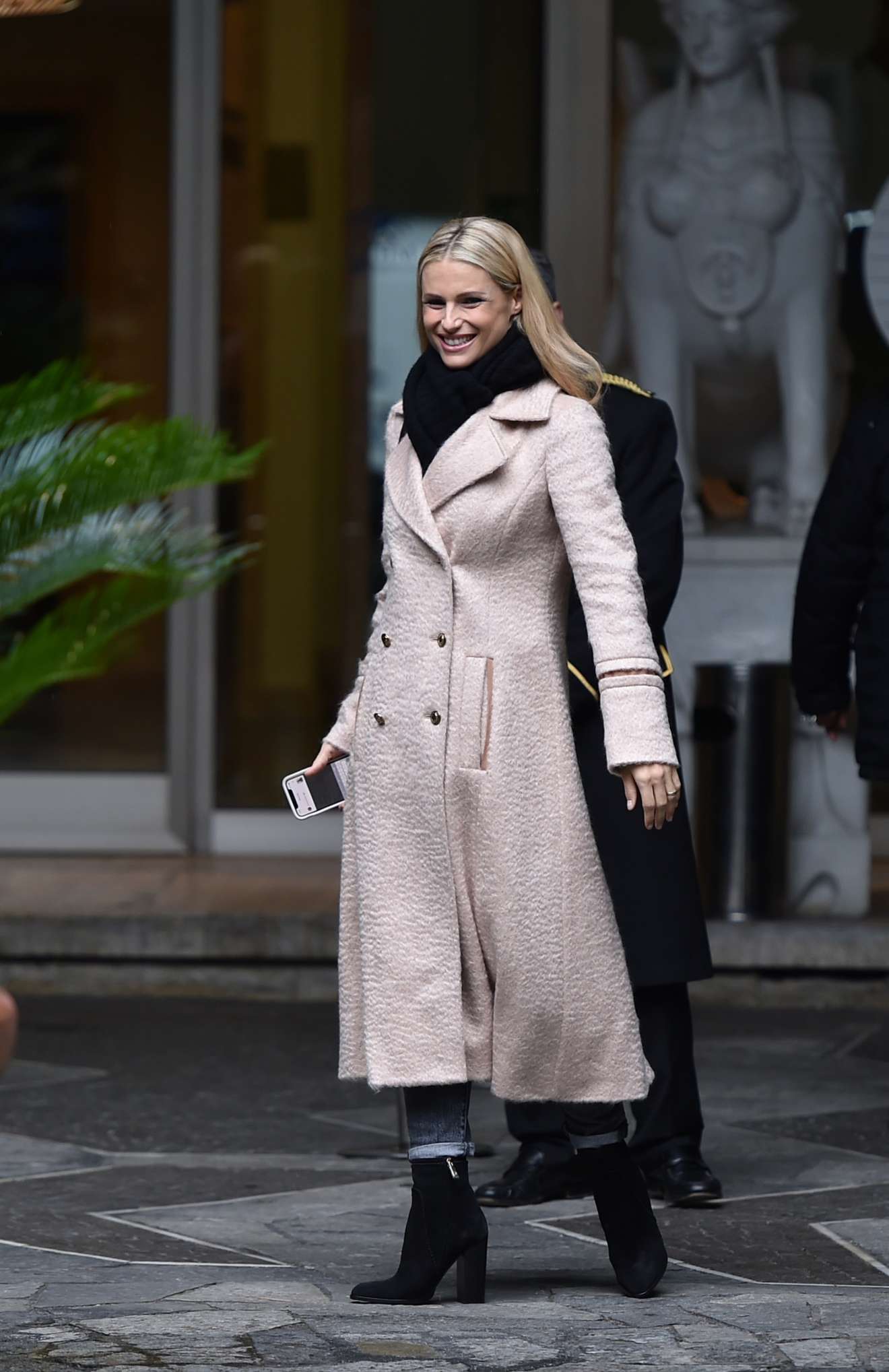 Michelle Hunziker - Spotted at her Hotel in Sanremo