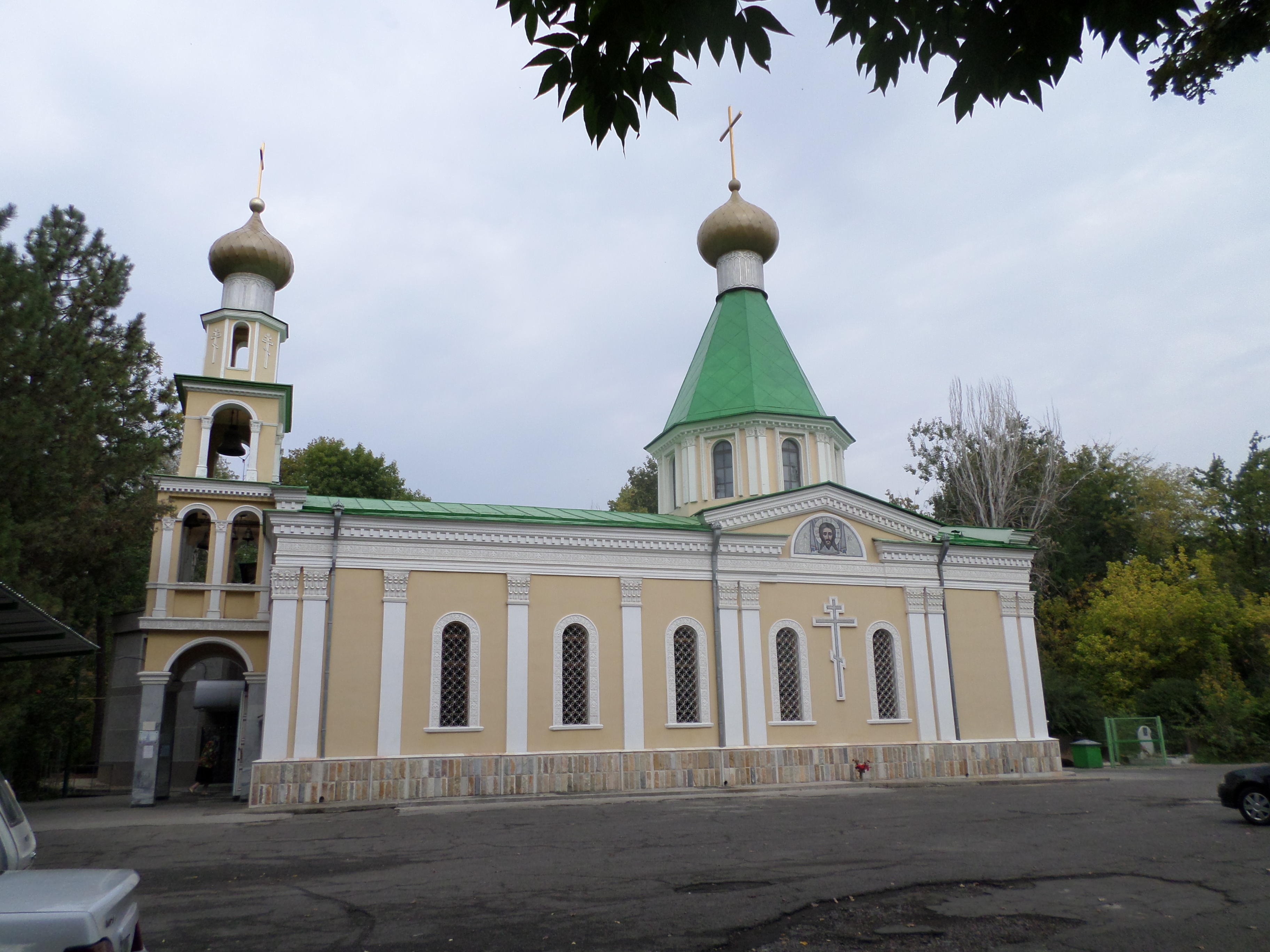 File:St. Vladimir Orthodox church in Tashkent 11-52.JPG - Wikimedia ...
