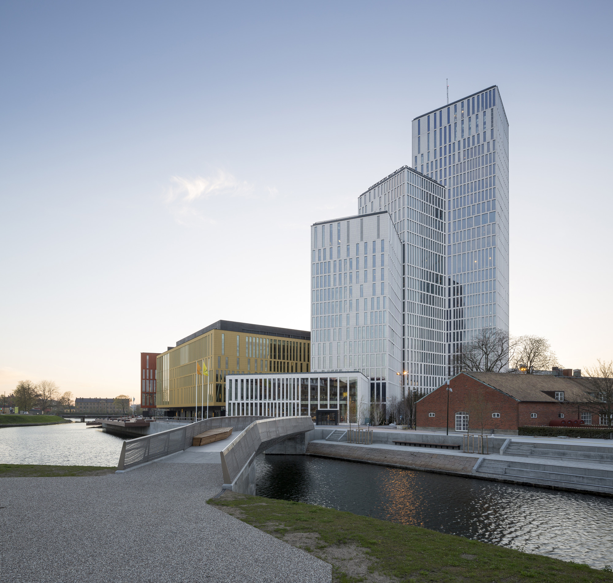 City in the City / Schmidt Hammer Lassen Architects | ArchDaily