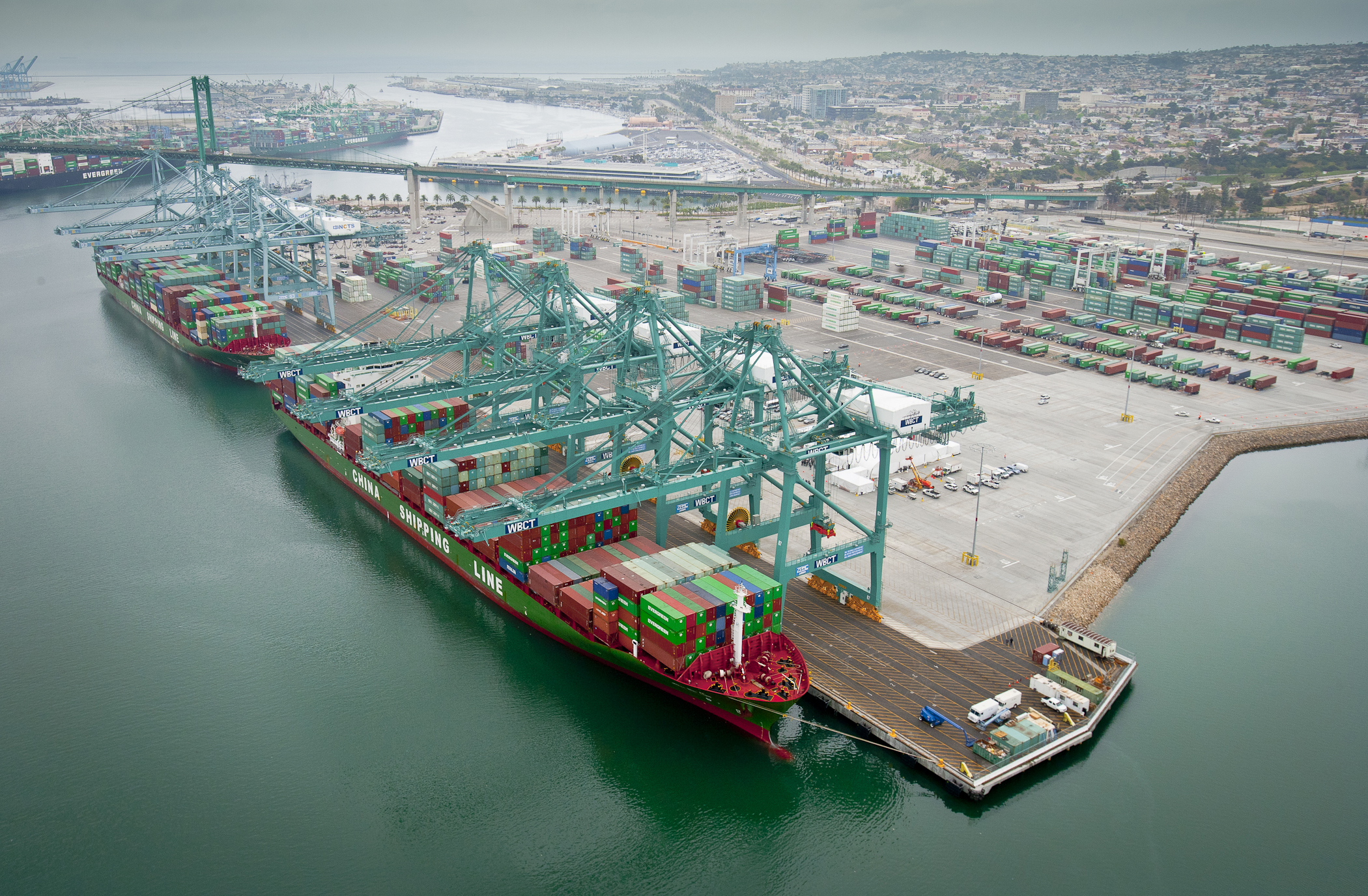 Port of Los Angeles - A Cleaner Port. A Brighter Future.