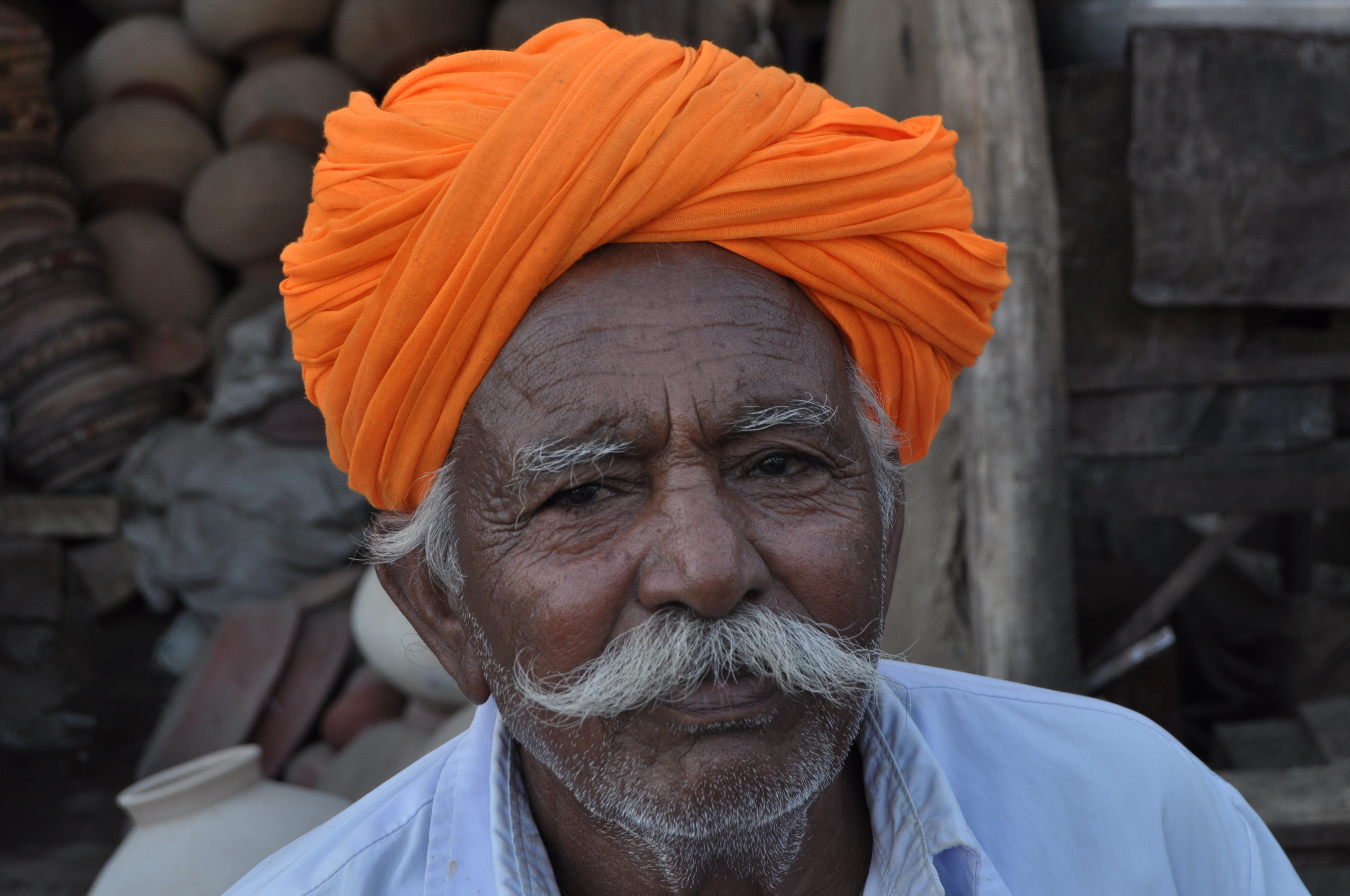 jaisalmer indian man | 2 Nomads. 1 Narrative.