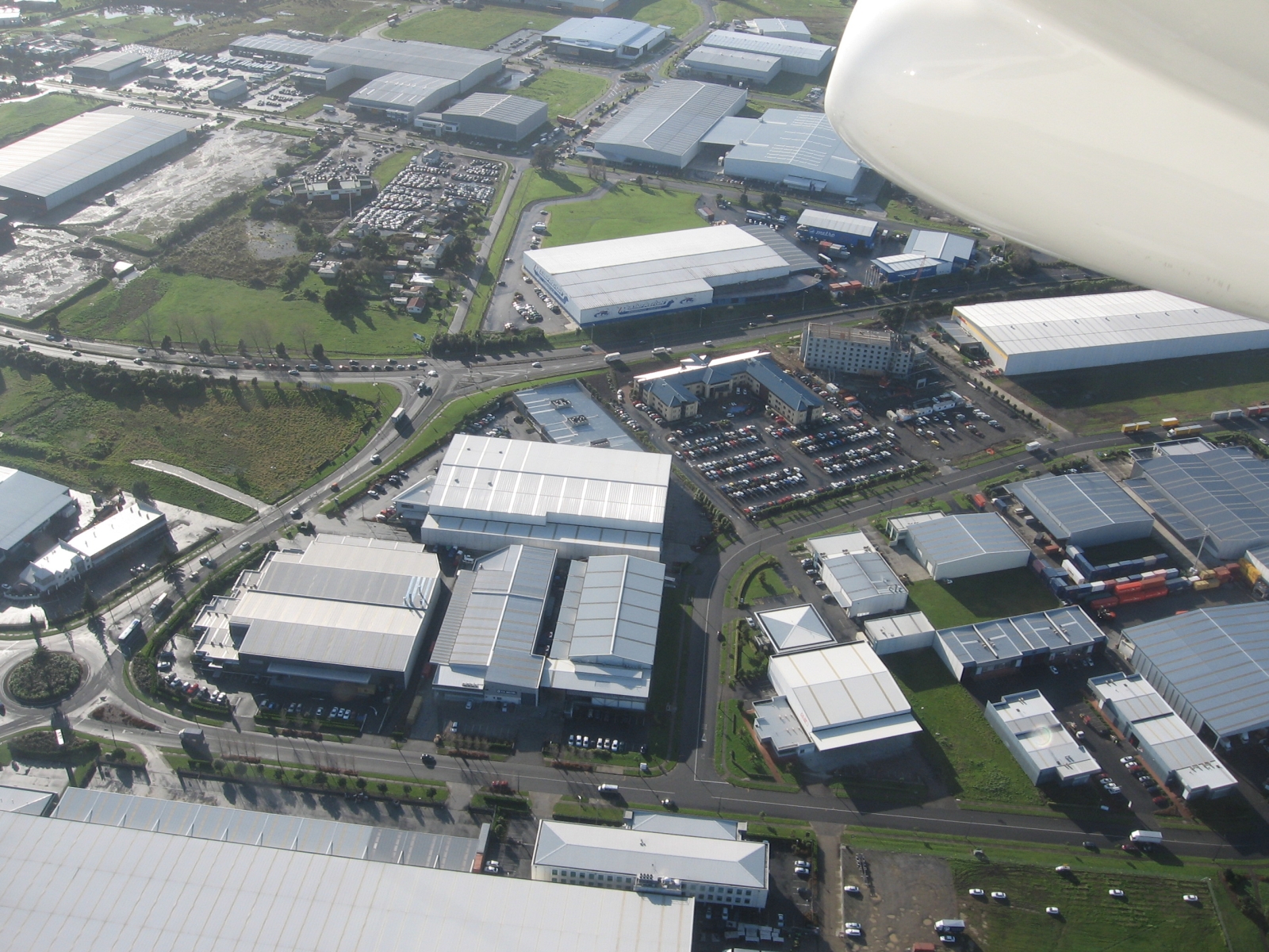 File:Industrial Area North Of Auckland Airport.jpg - Wikimedia Commons