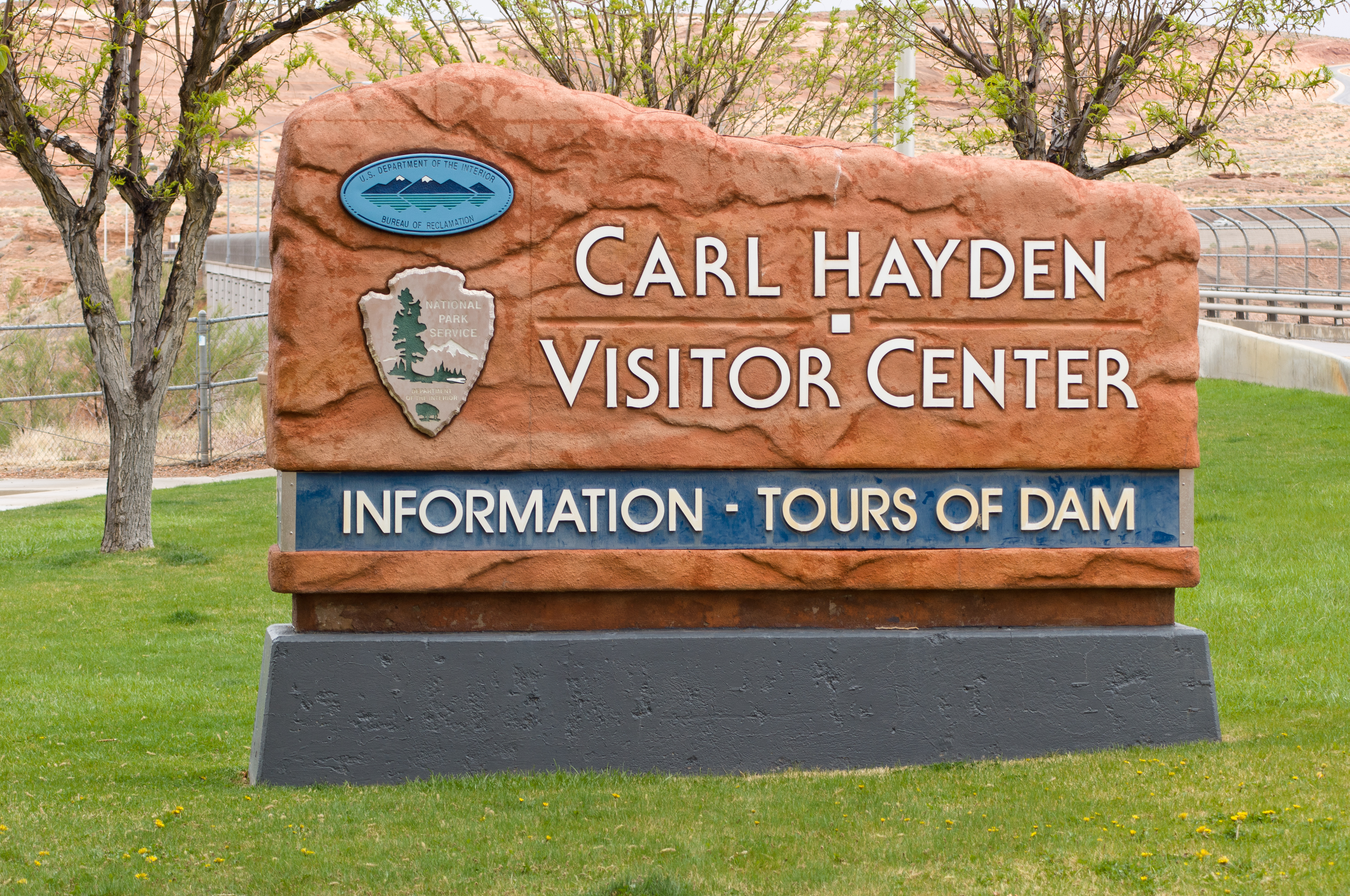 File:Glen Canyon Dam, Carl Hayden Visitor Center sign.jpg ...